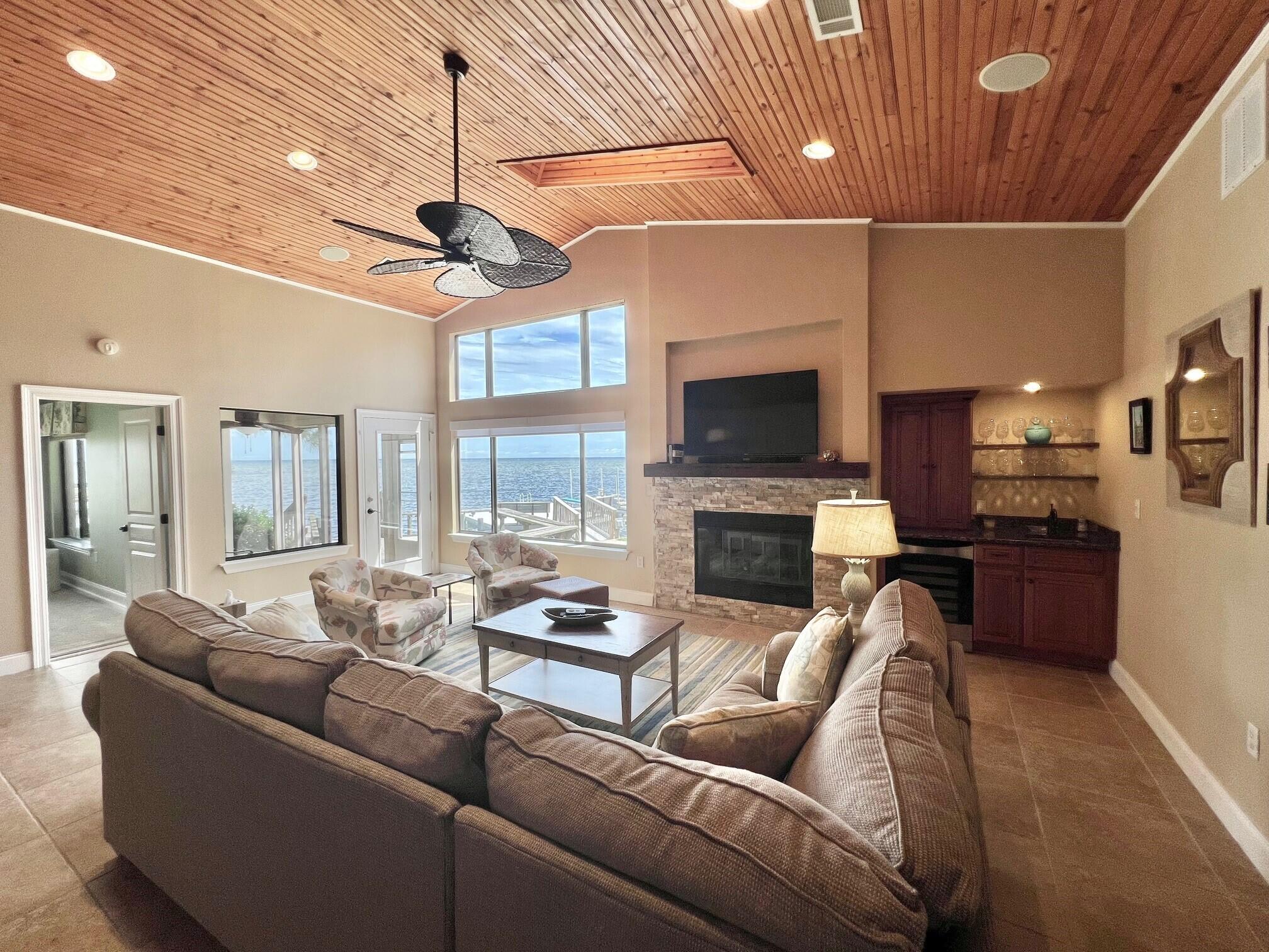 COVE ON THE BAY - Residential Lease