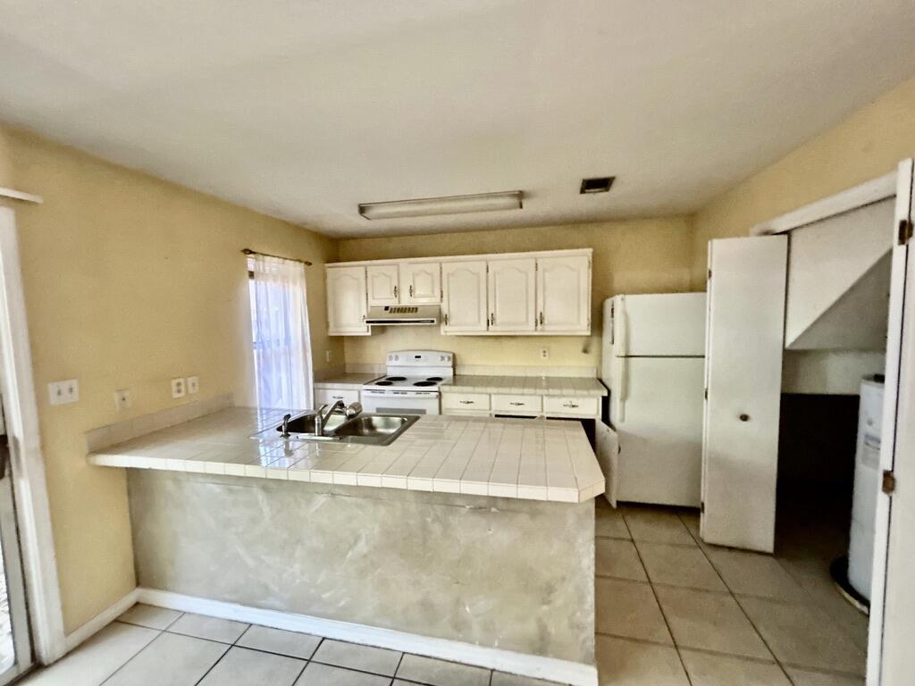 SHANGRA WOODS 1ST - Residential