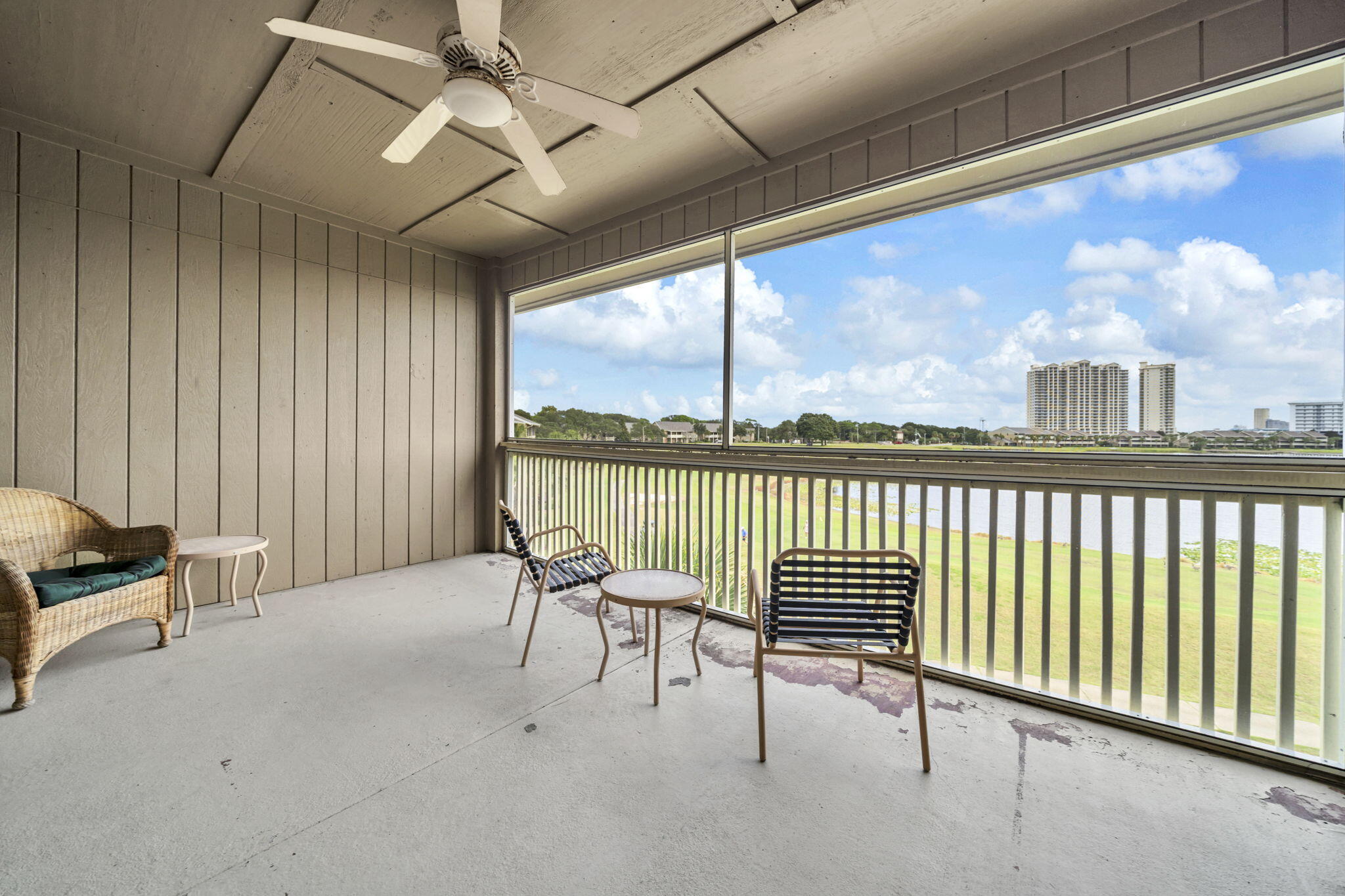 SEASCAPE CONDO PH 10 - Residential