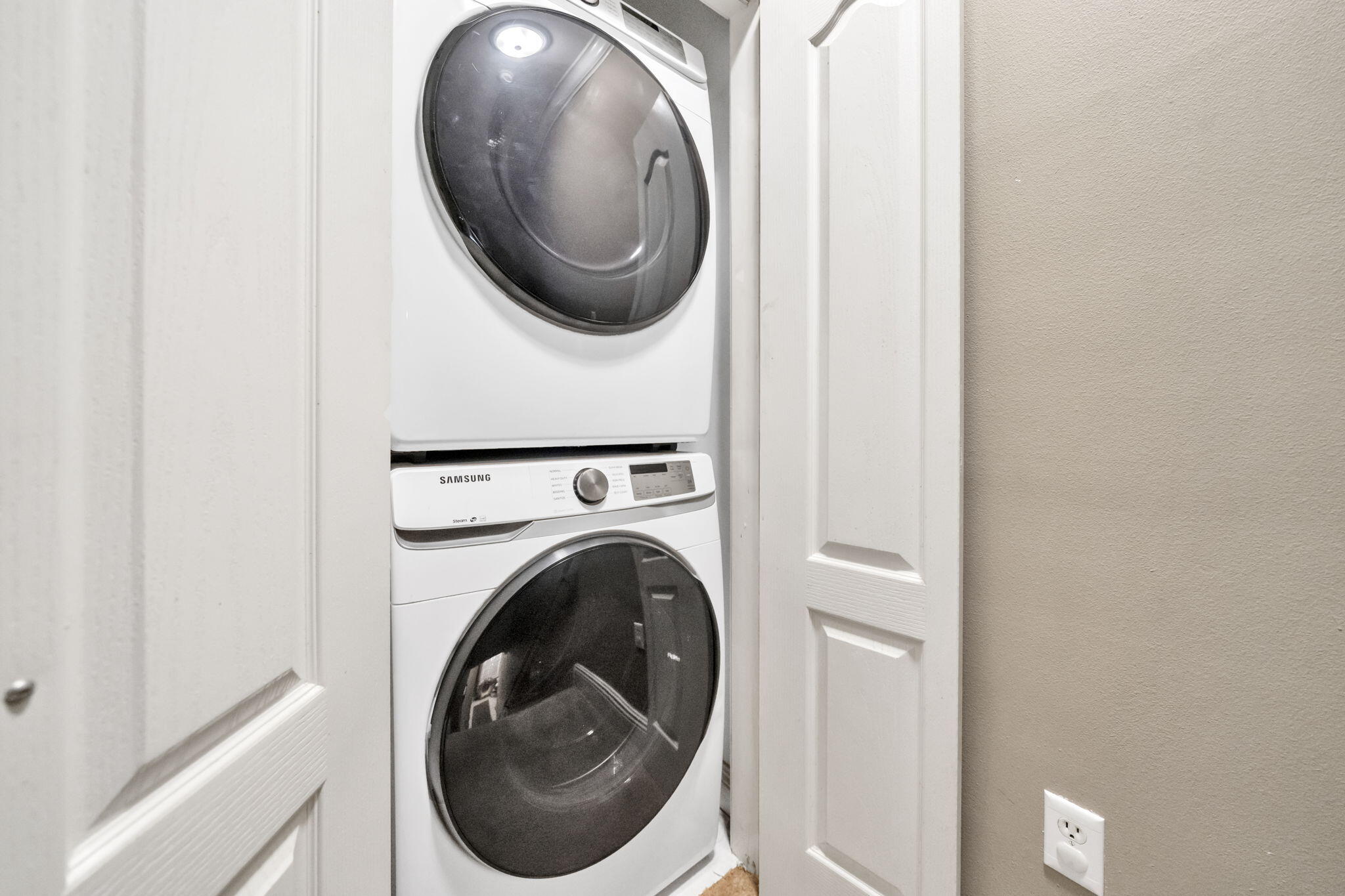SEASCAPE CONDO PH 10 - Residential