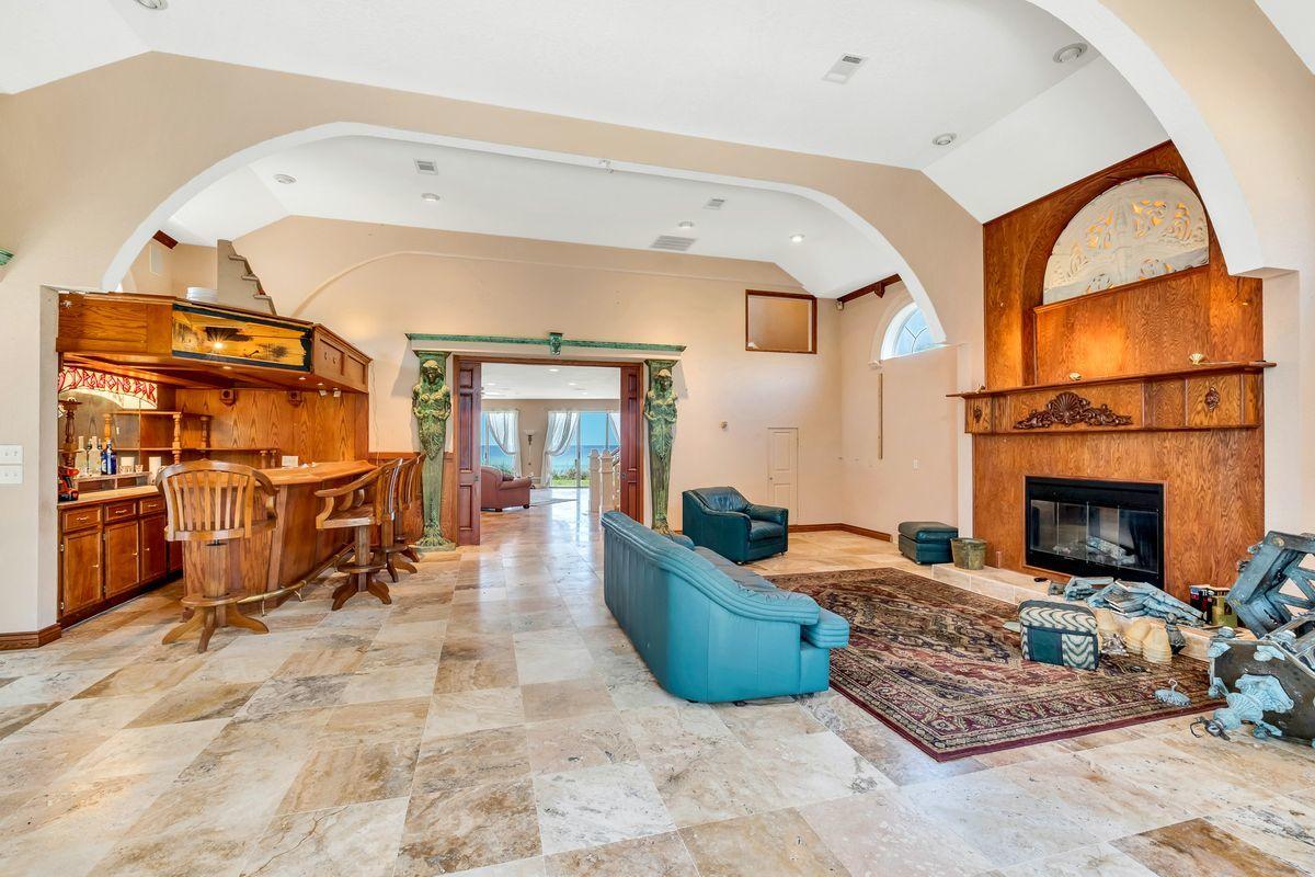 BLUE MOUNTAIN BEACH - Residential