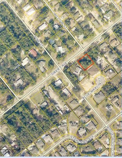 Great lot in the heart of Destin near The Destin Library, Clement Taylor Park and The Destin Community Center.