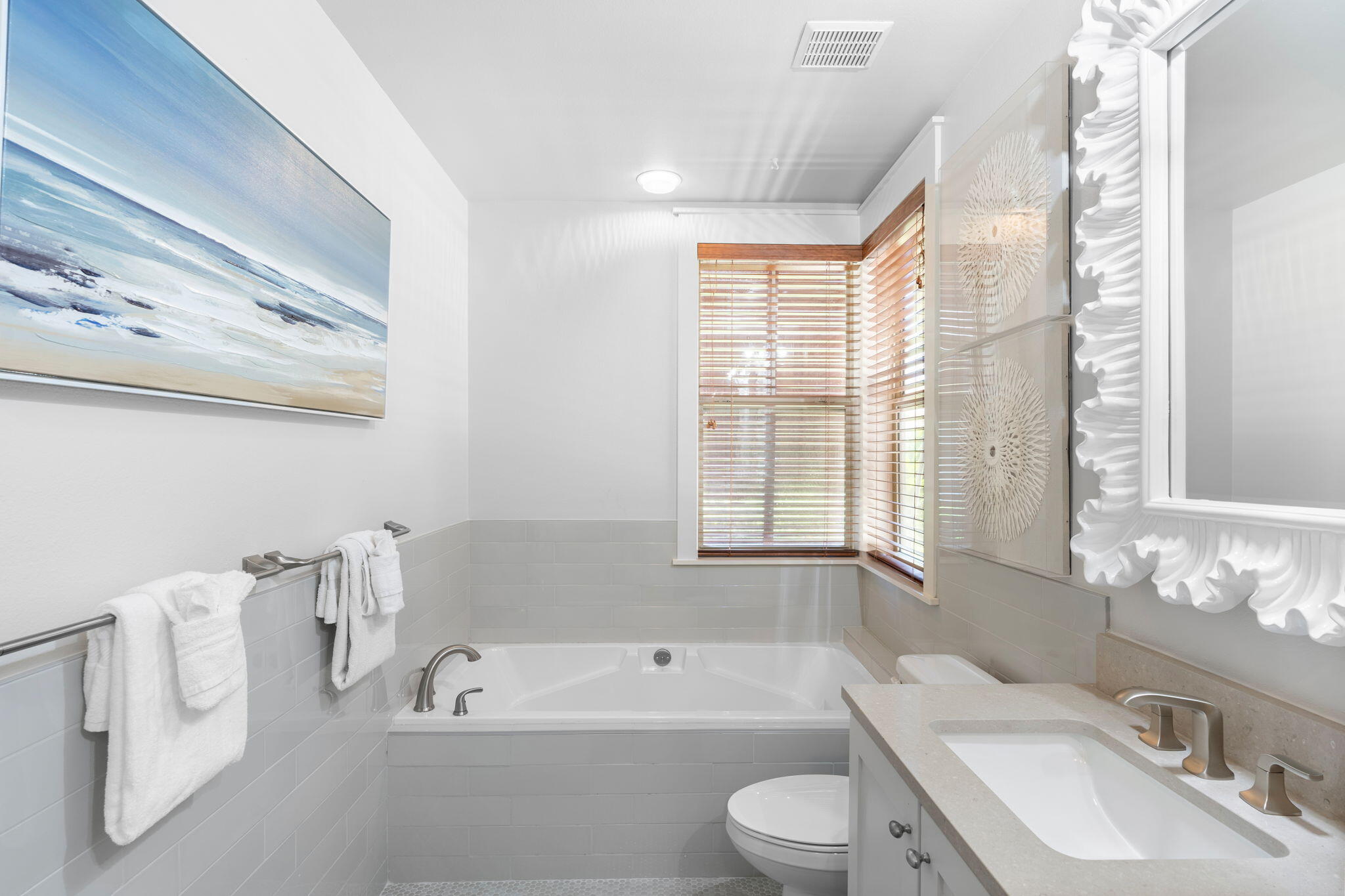 MAGNOLIA BAY - Residential