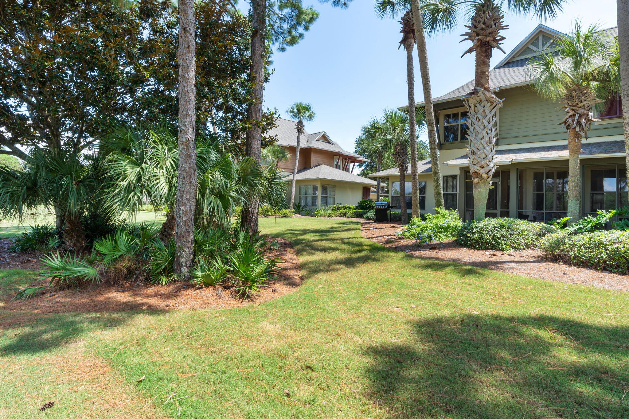 MAGNOLIA BAY - Residential