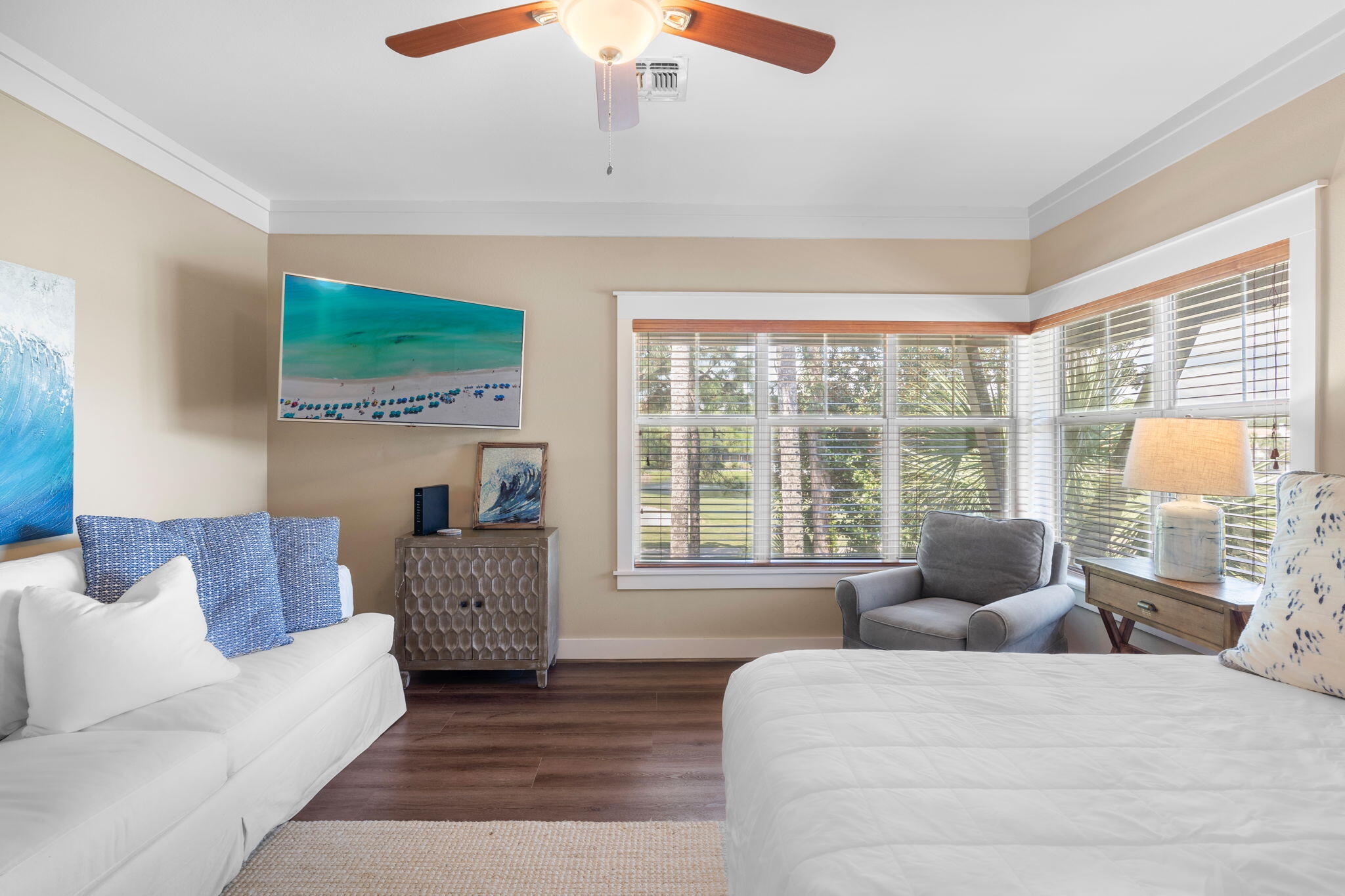 MAGNOLIA BAY - Residential