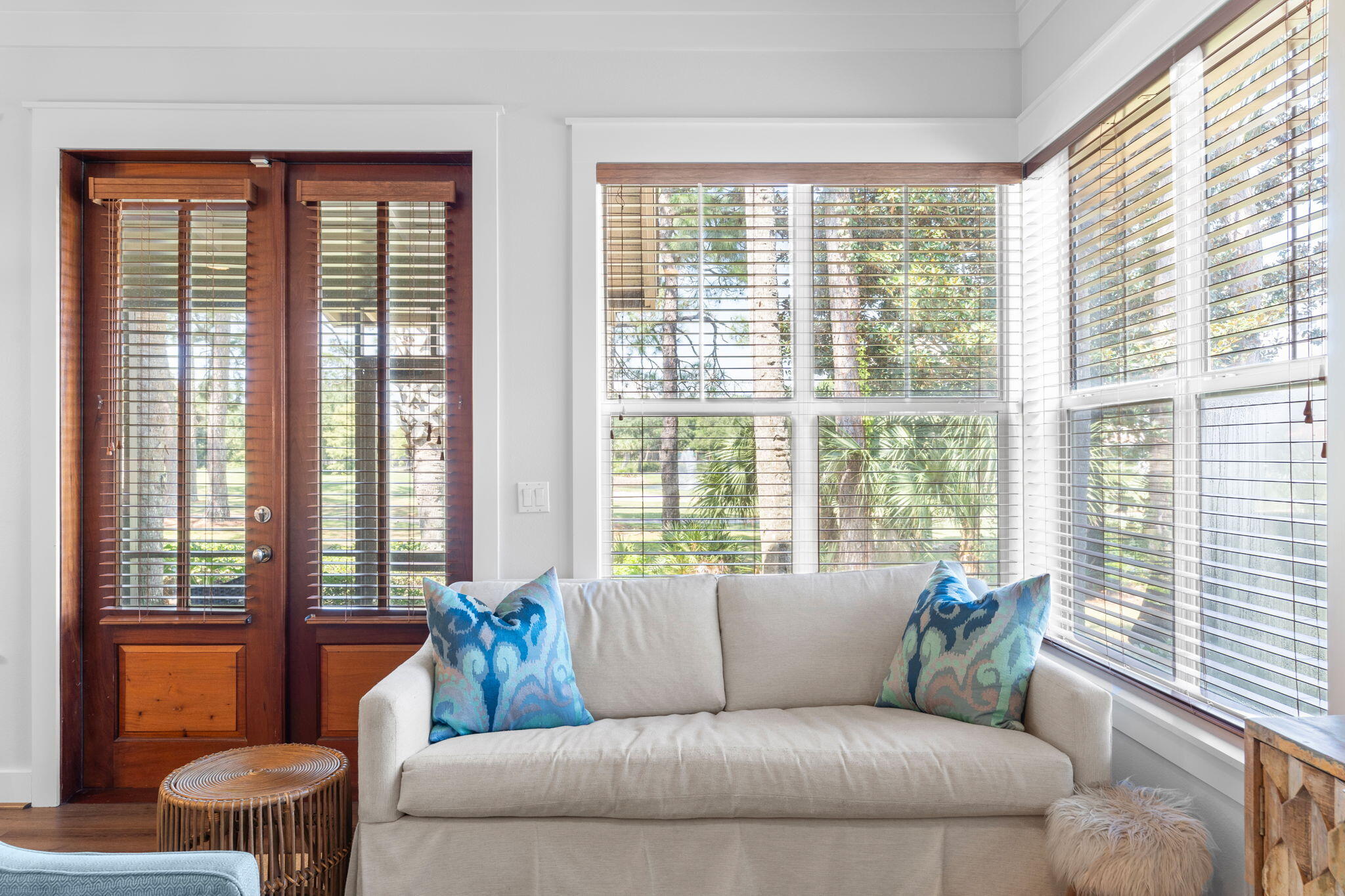 MAGNOLIA BAY - Residential