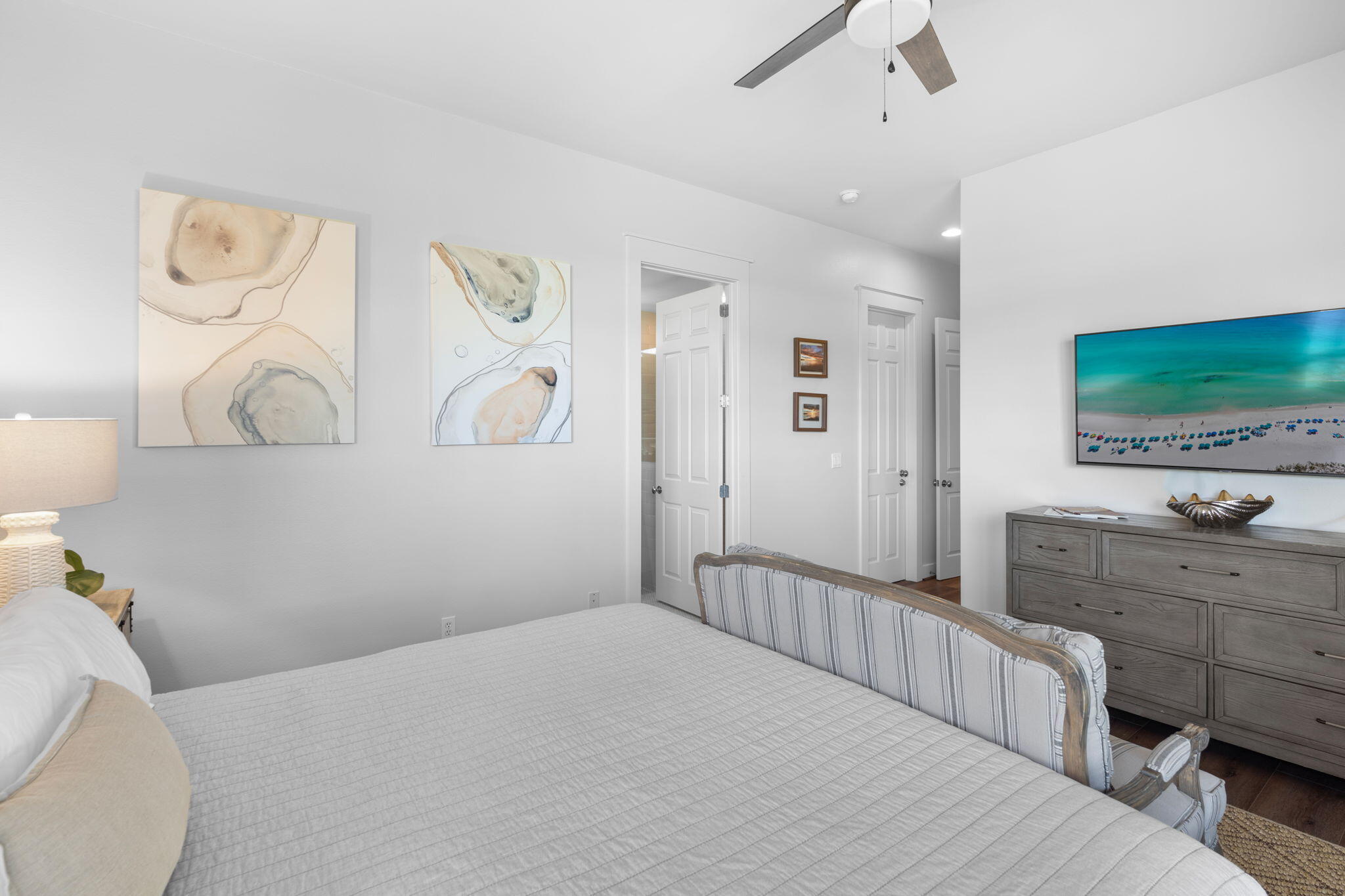 MAGNOLIA BAY - Residential