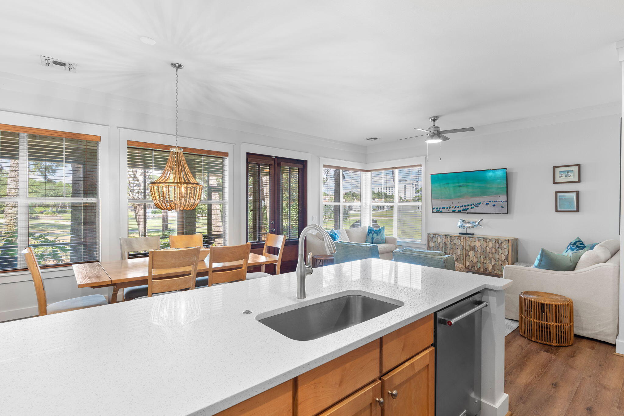 MAGNOLIA BAY - Residential