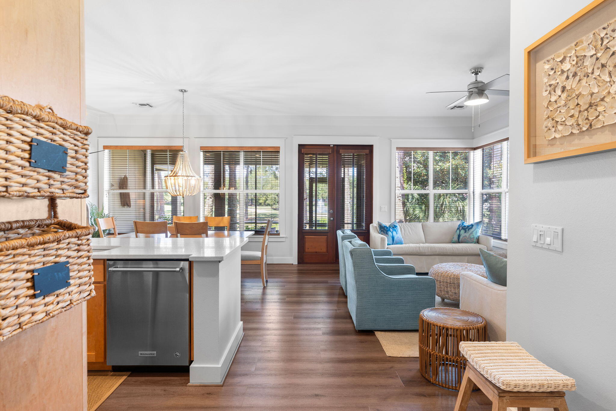 MAGNOLIA BAY - Residential