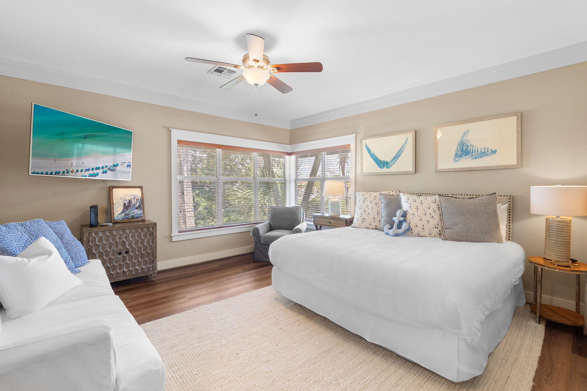 MAGNOLIA BAY - Residential