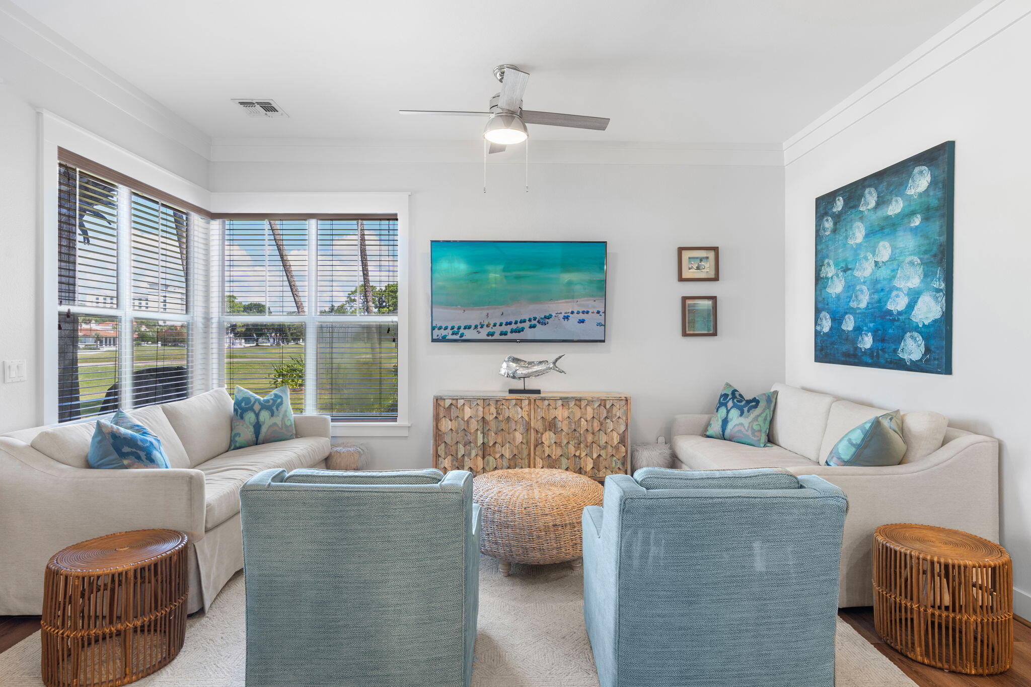 MAGNOLIA BAY - Residential