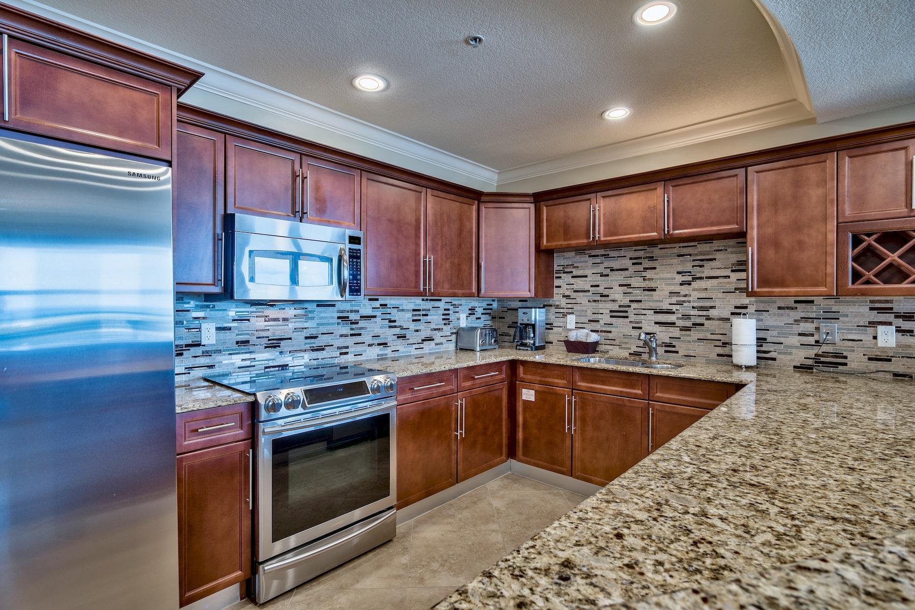 EMERALD GRANDE - Residential