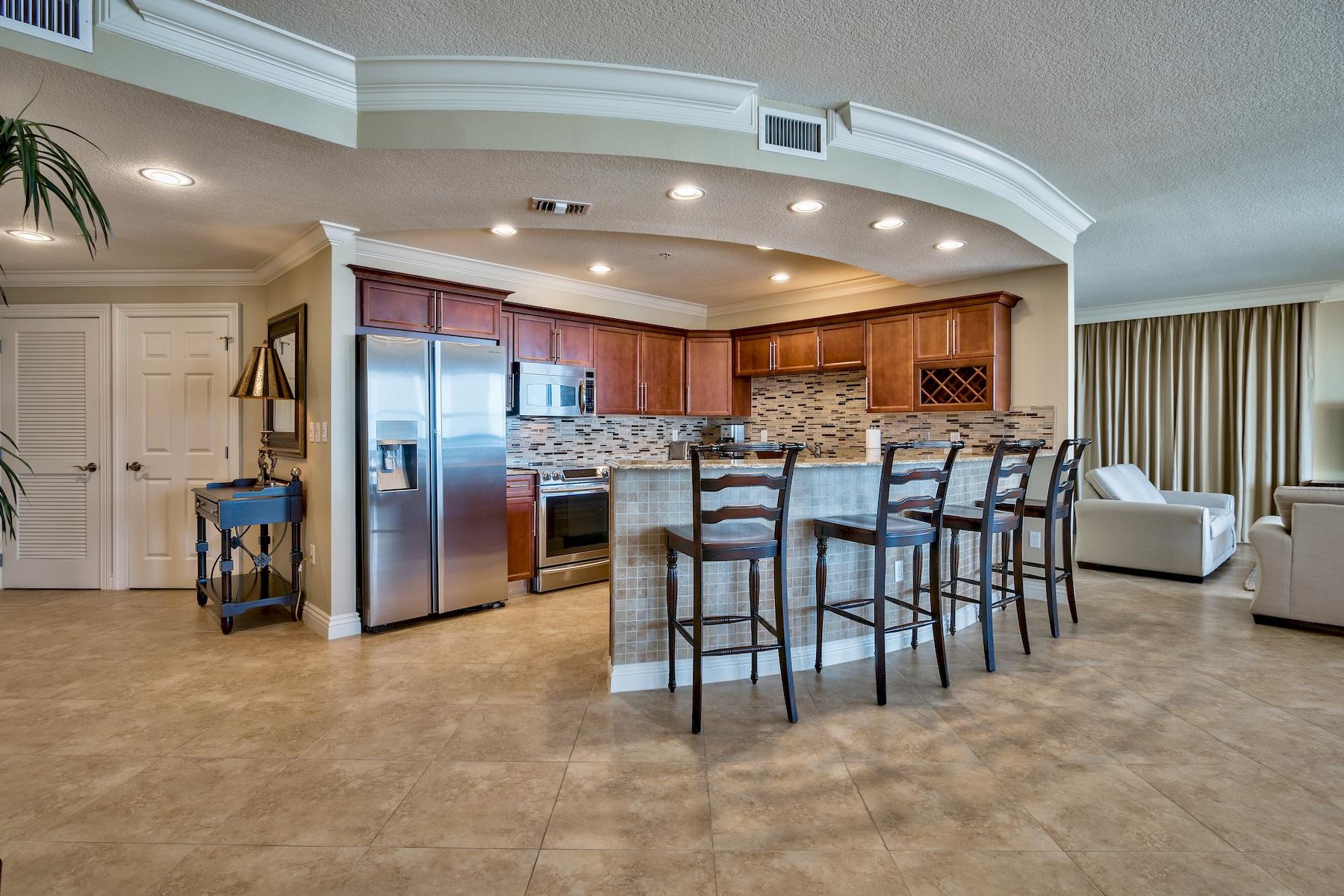 EMERALD GRANDE - Residential