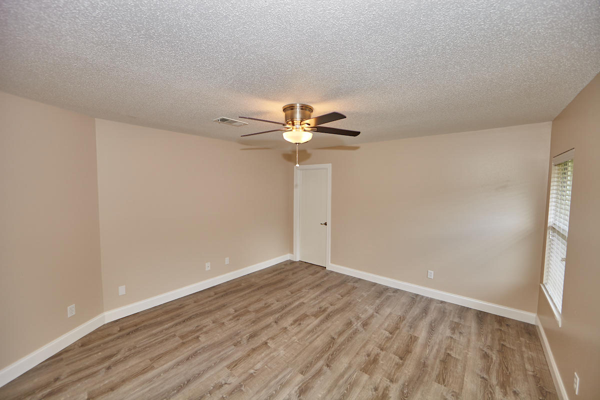 KELL-AIRE GARDENS - Residential