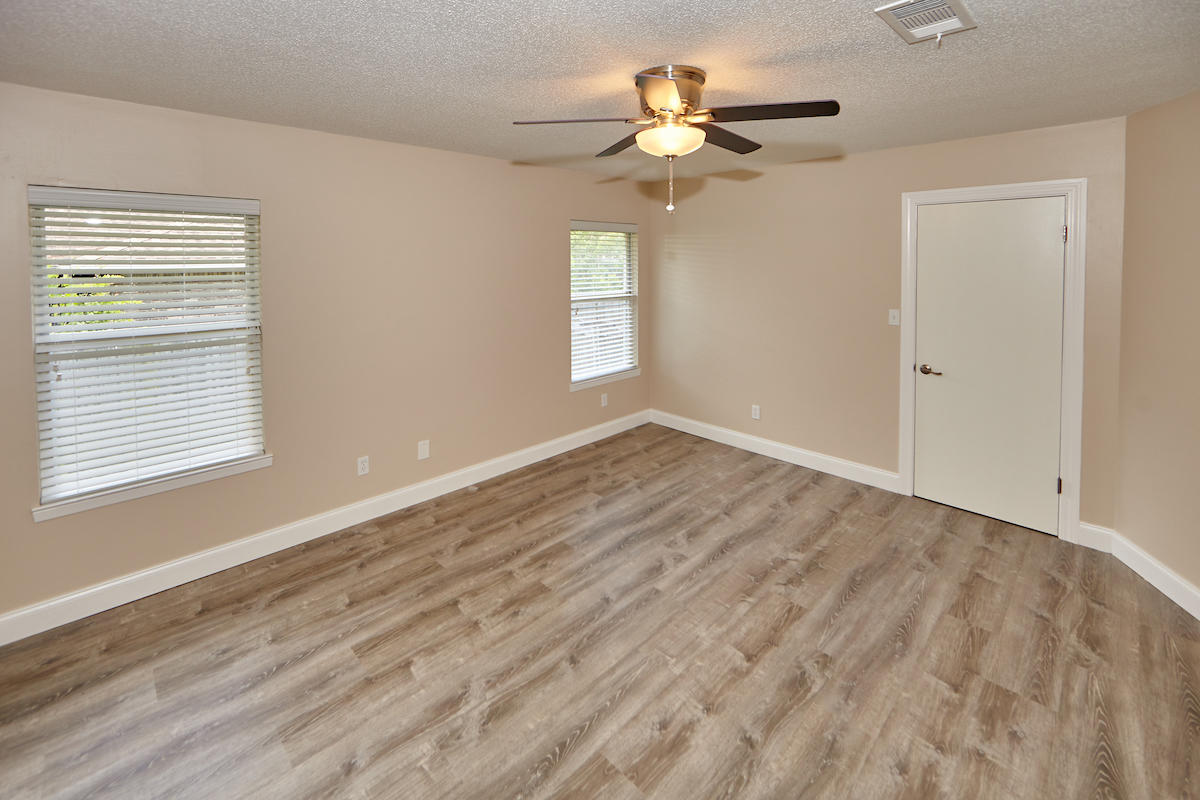 KELL-AIRE GARDENS - Residential