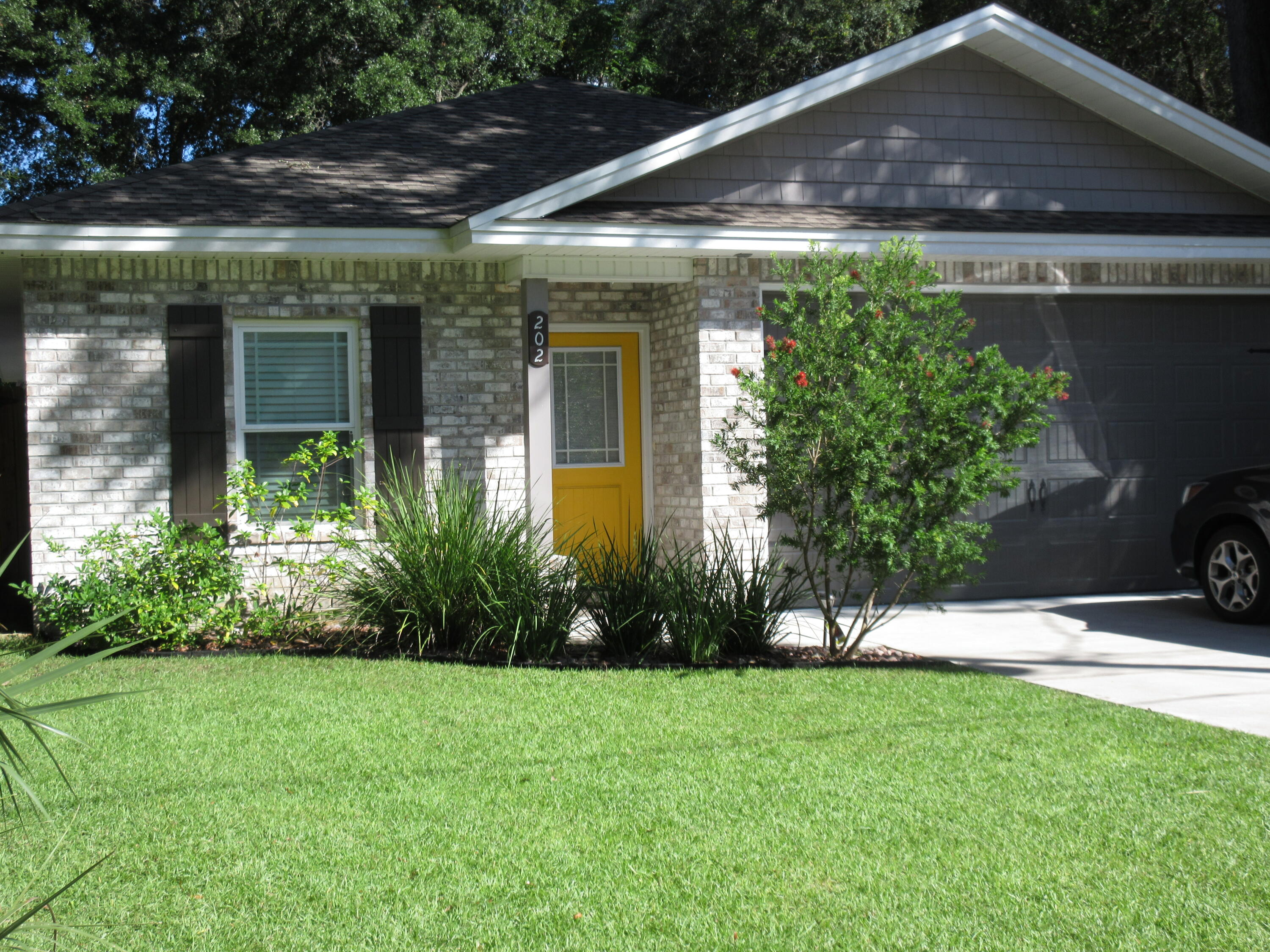 Newly painted interior. Nice newer home with an open floor plan ideal for entertaining. Beautiful kitchen w/ granite counter tops, stainless appliances, pantry & breakfast bar. Split bedroom plan for extra privacy. Primary has a walk in closet. Garage has pull down stairs for extra storage, auto opener. Home also features a back patio with privacy fenced backyard. Call to see today! This one wont last long!