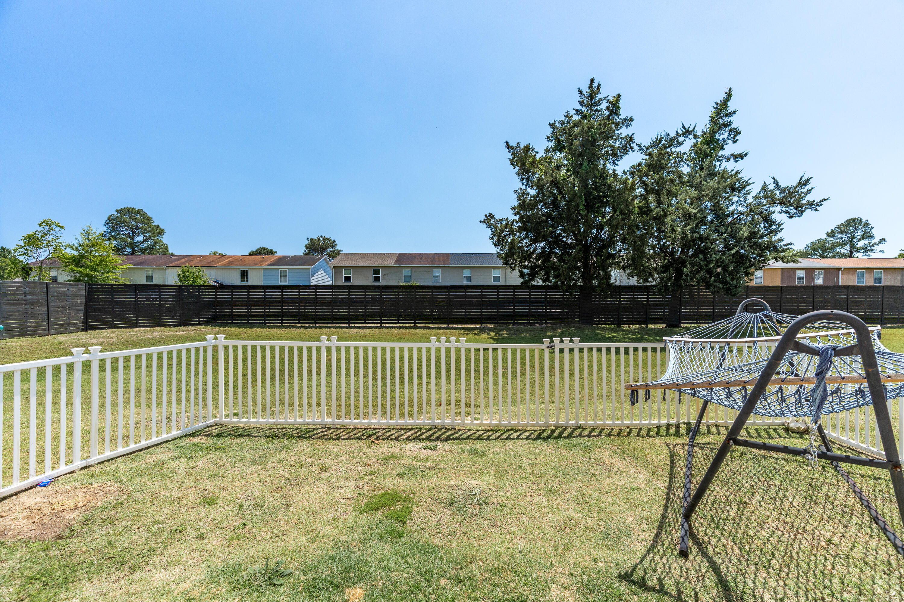 STABLE LANES - Residential