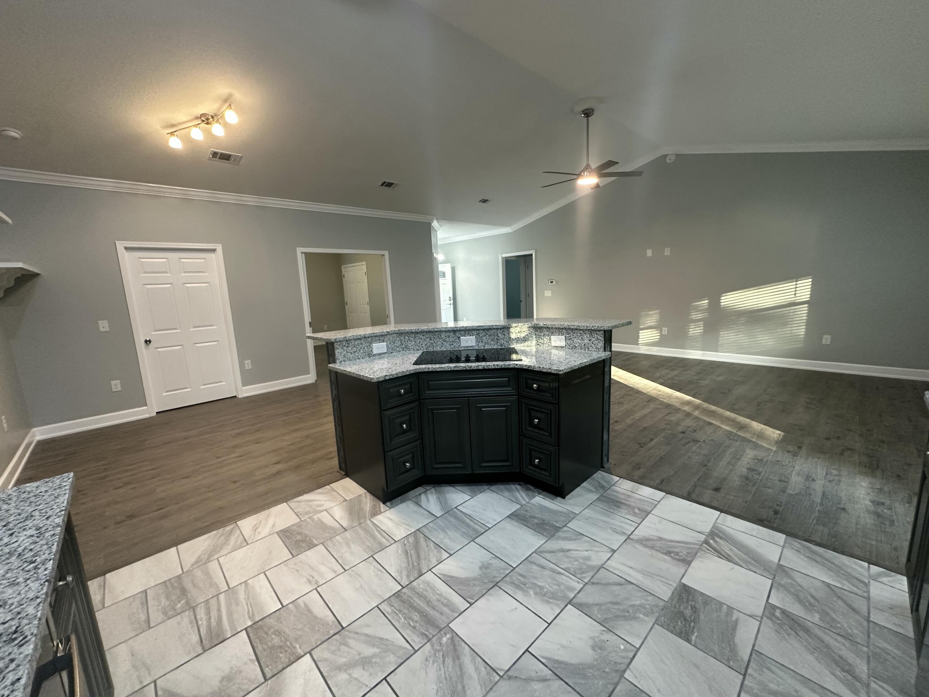 COUNTRY CLUB ESTATES PH 2 - Residential