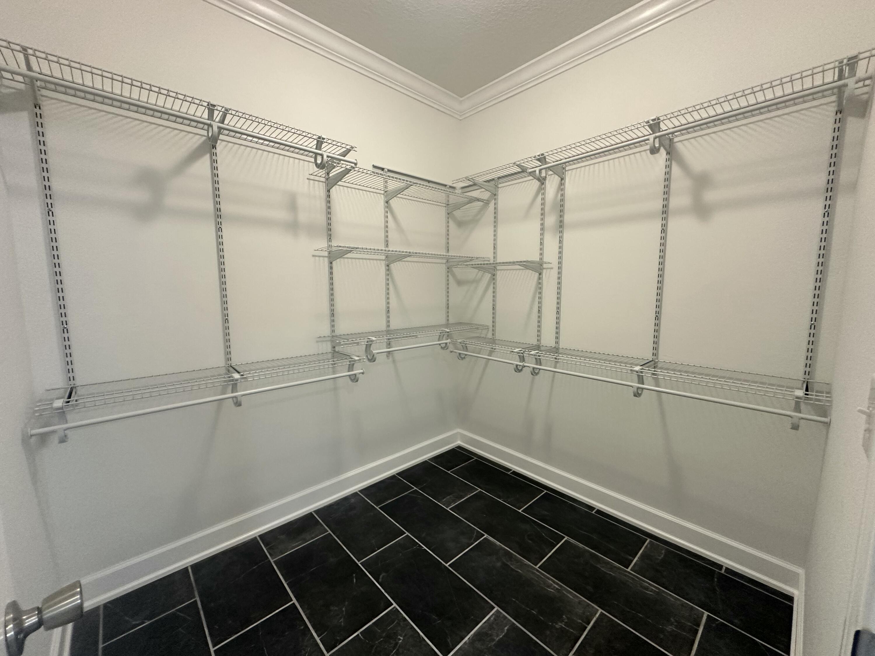 COUNTRY CLUB ESTATES PH 2 - Residential