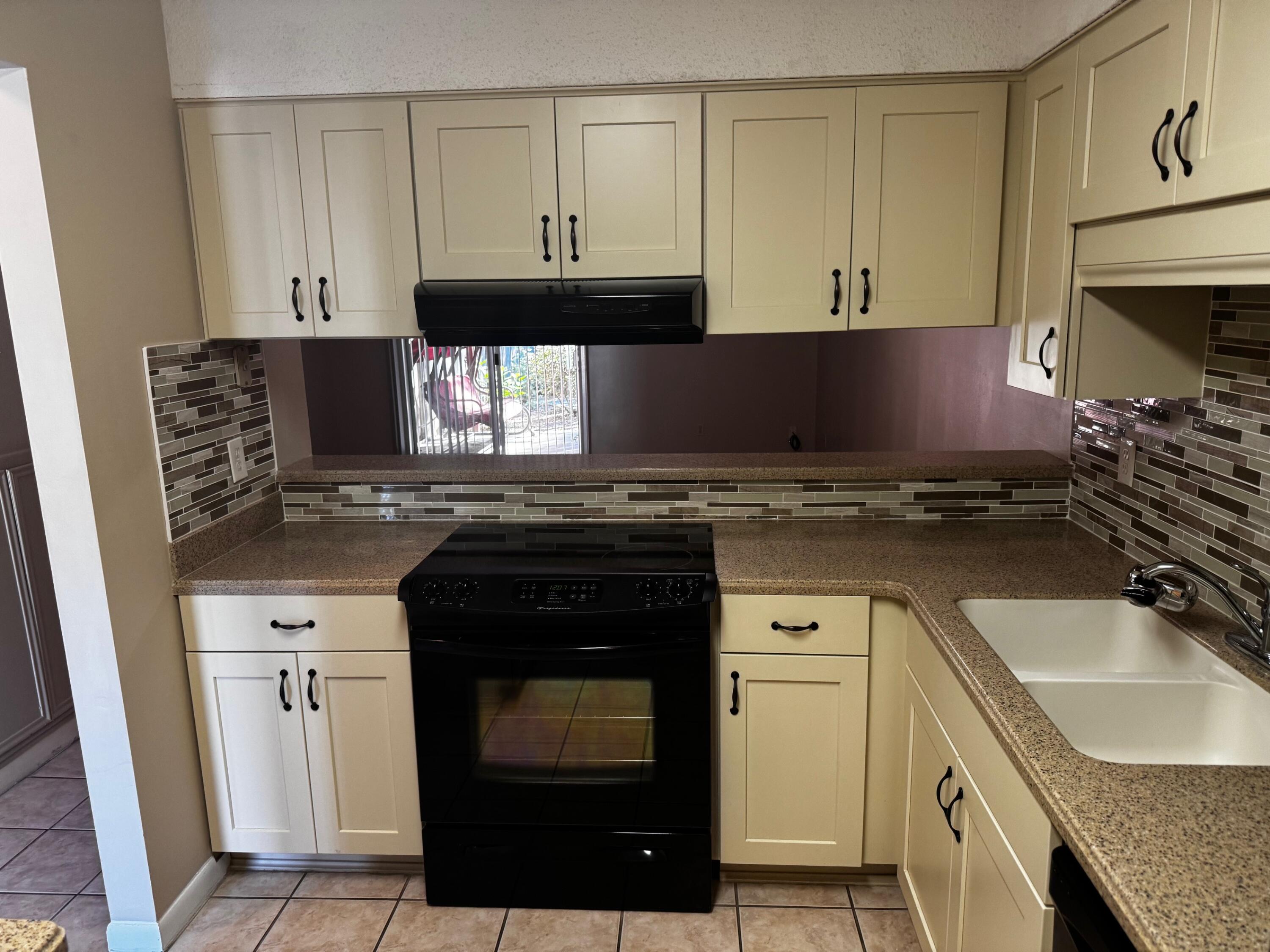 WOODHAM MANOR 1ST ADDN - Residential Lease