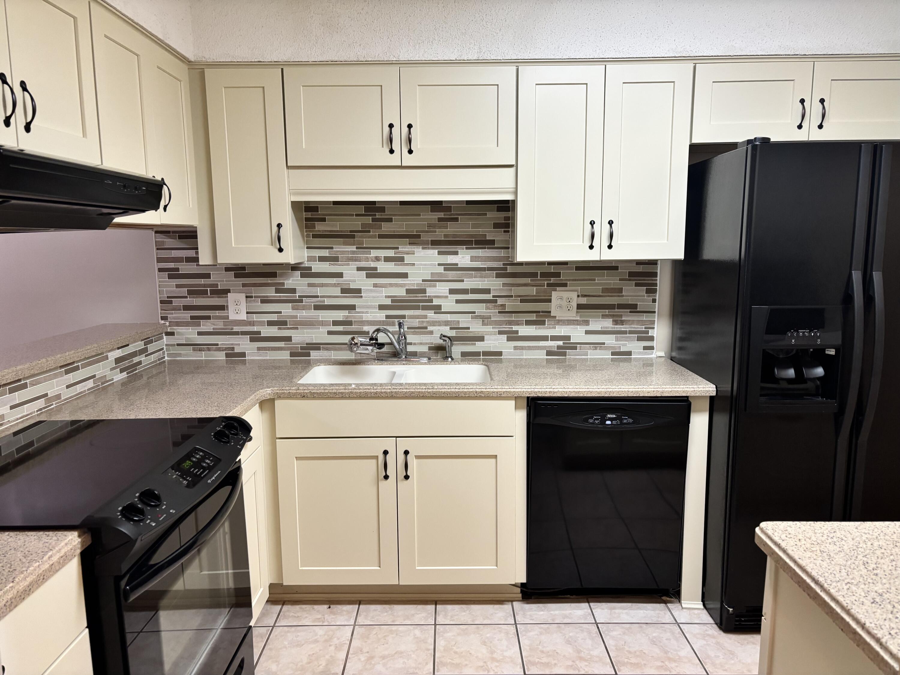 WOODHAM MANOR 1ST ADDN - Residential Lease