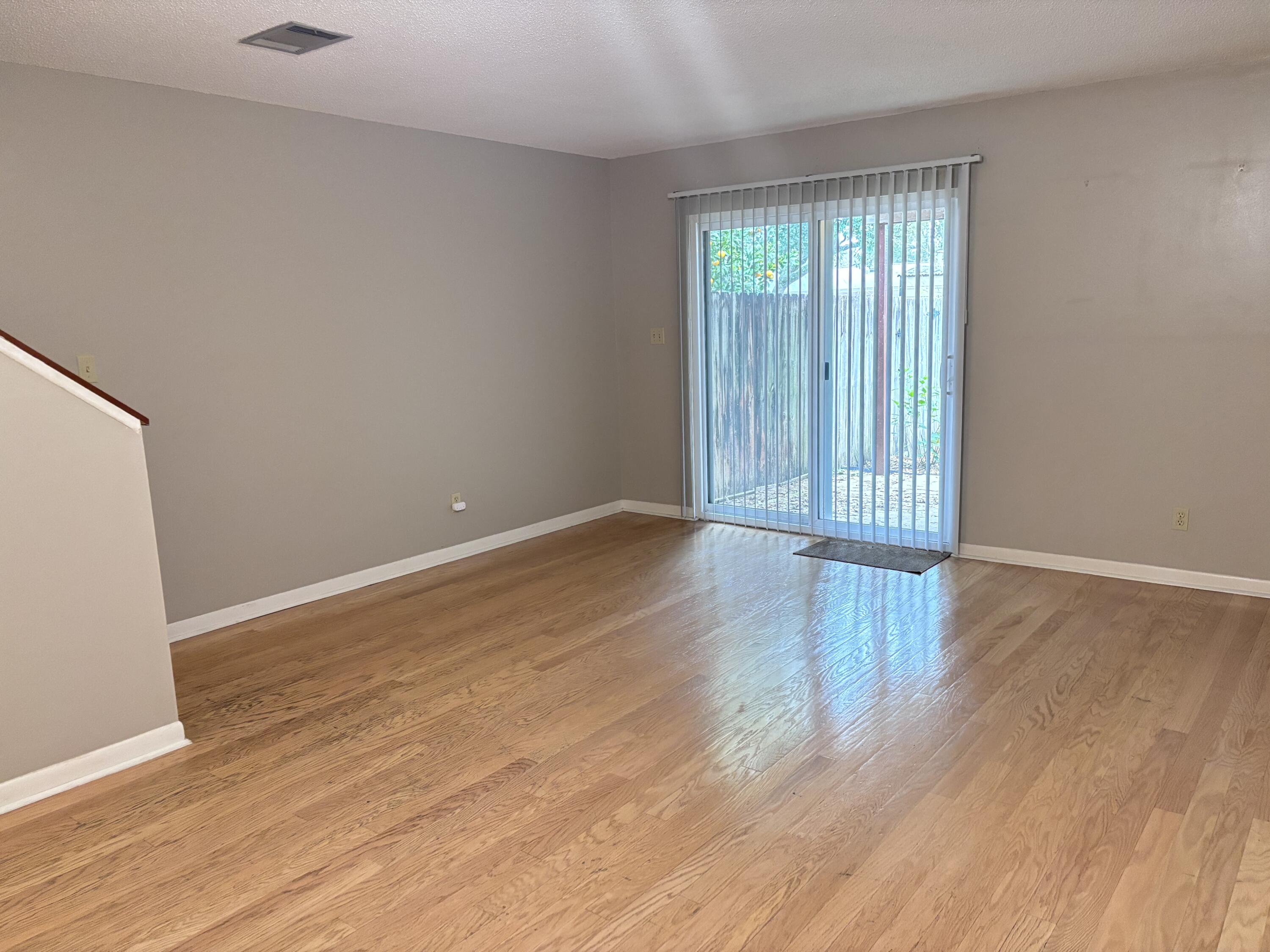 WOODHAM MANOR 1ST ADDN - Residential Lease