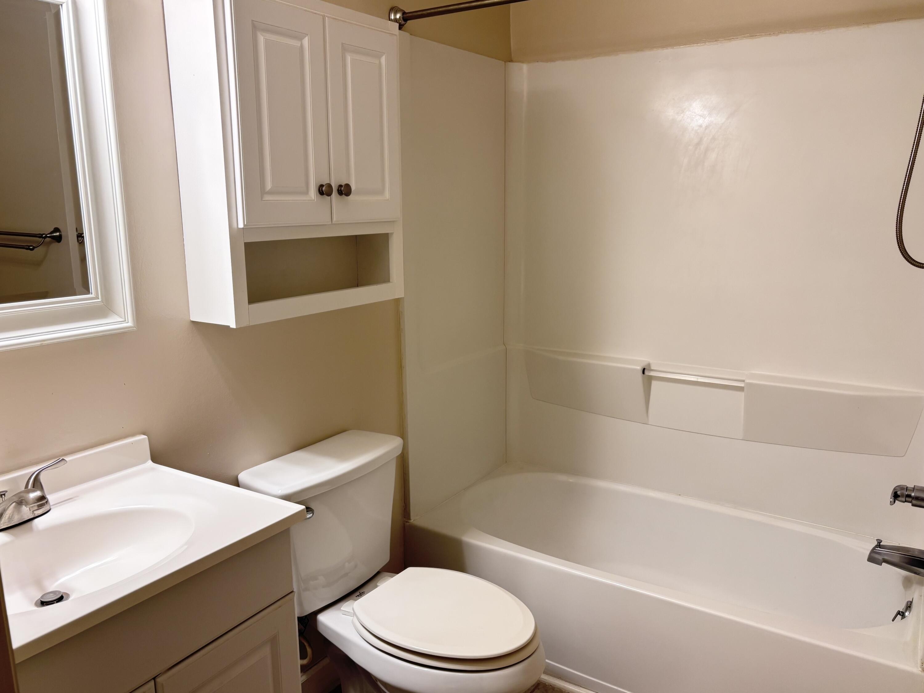 WOODHAM MANOR 1ST ADDN - Residential Lease