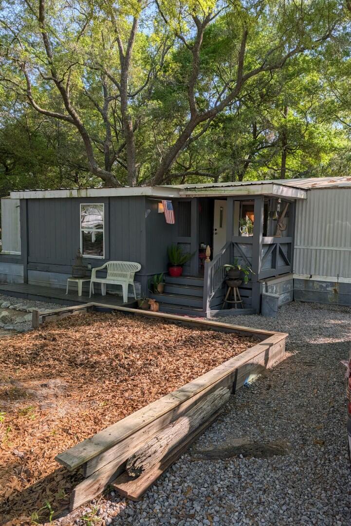 Great Investment or flip! This 2 bedroom 2 bath mobile home is located across from Kings Lake. Home does need some TLC. CASH ONLY offers. All measurements must be verified by buyer