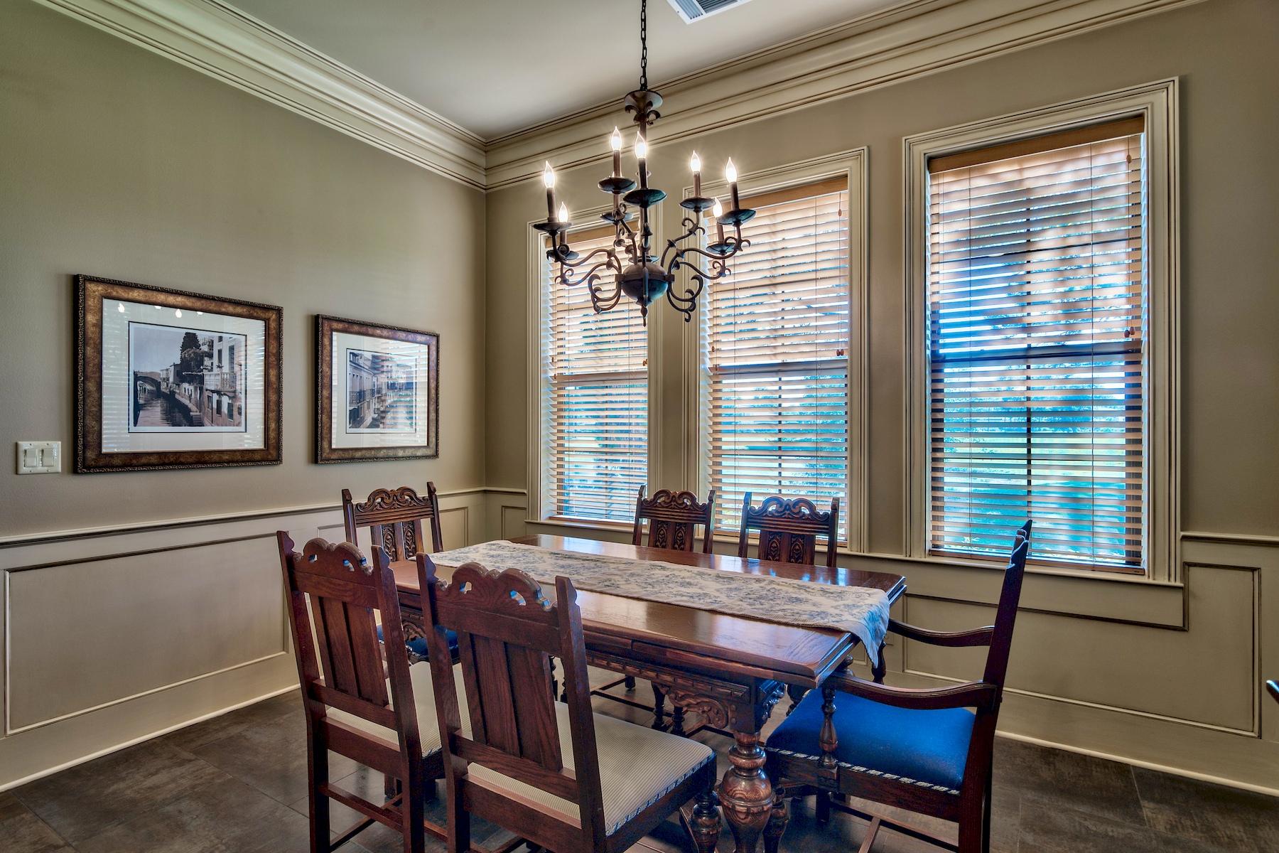 VILLA LAGO - Residential