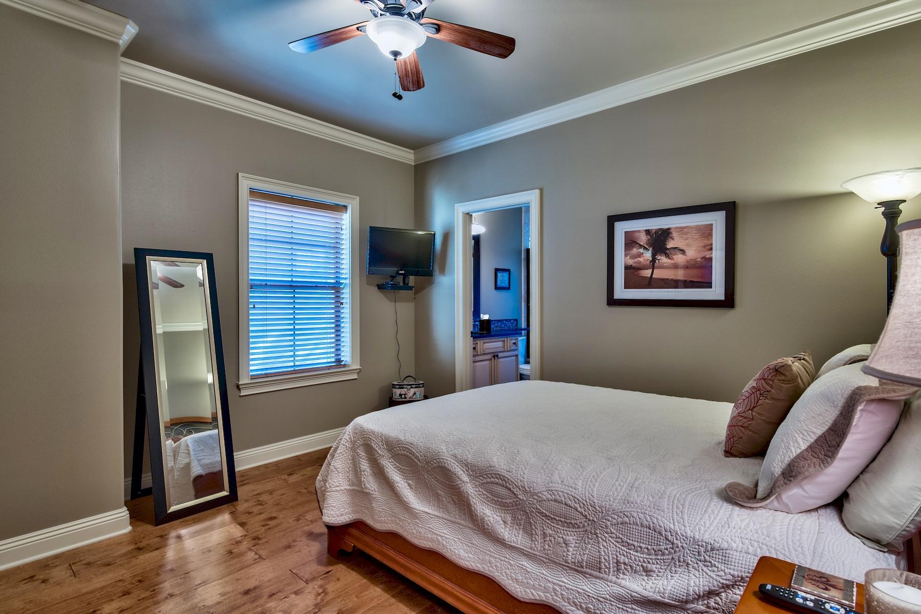 VILLA LAGO - Residential