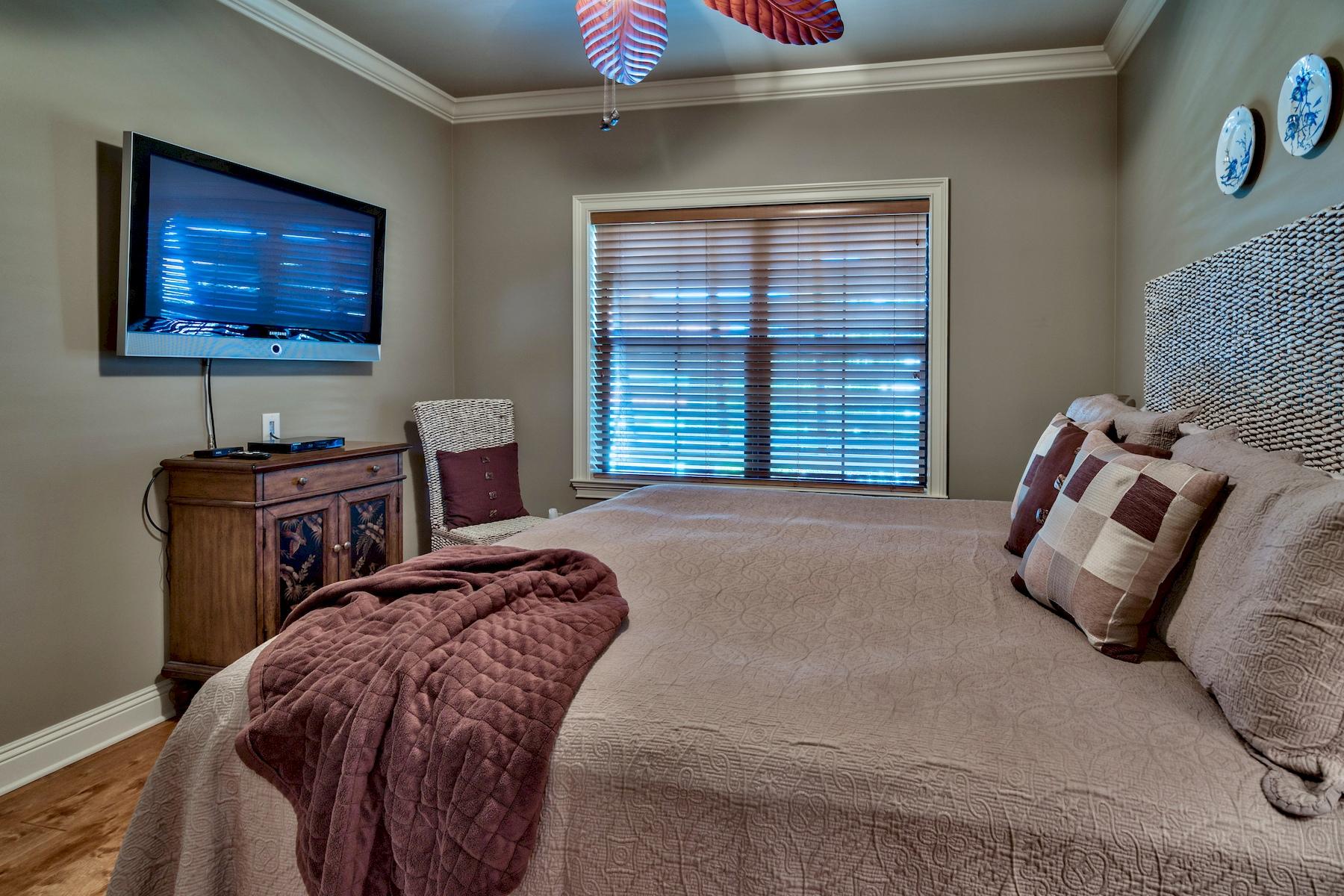 VILLA LAGO - Residential