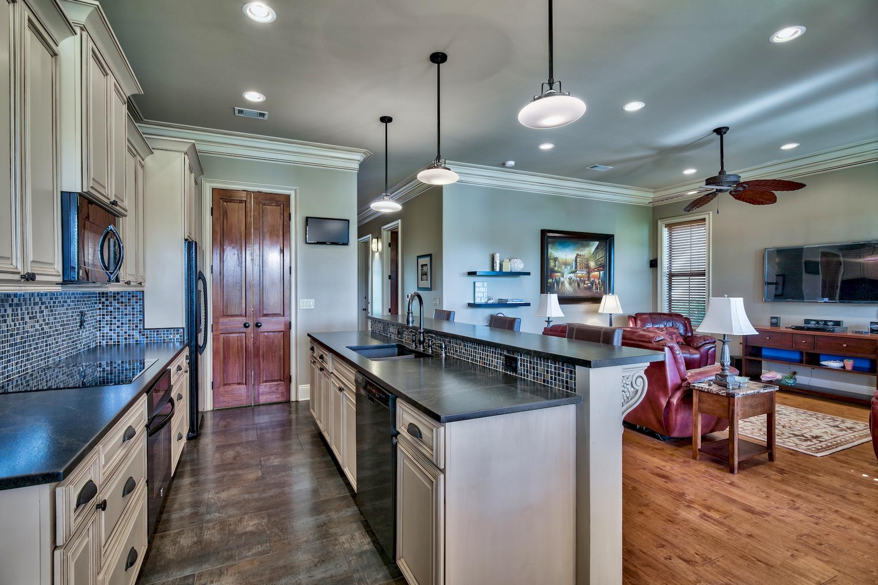 VILLA LAGO - Residential