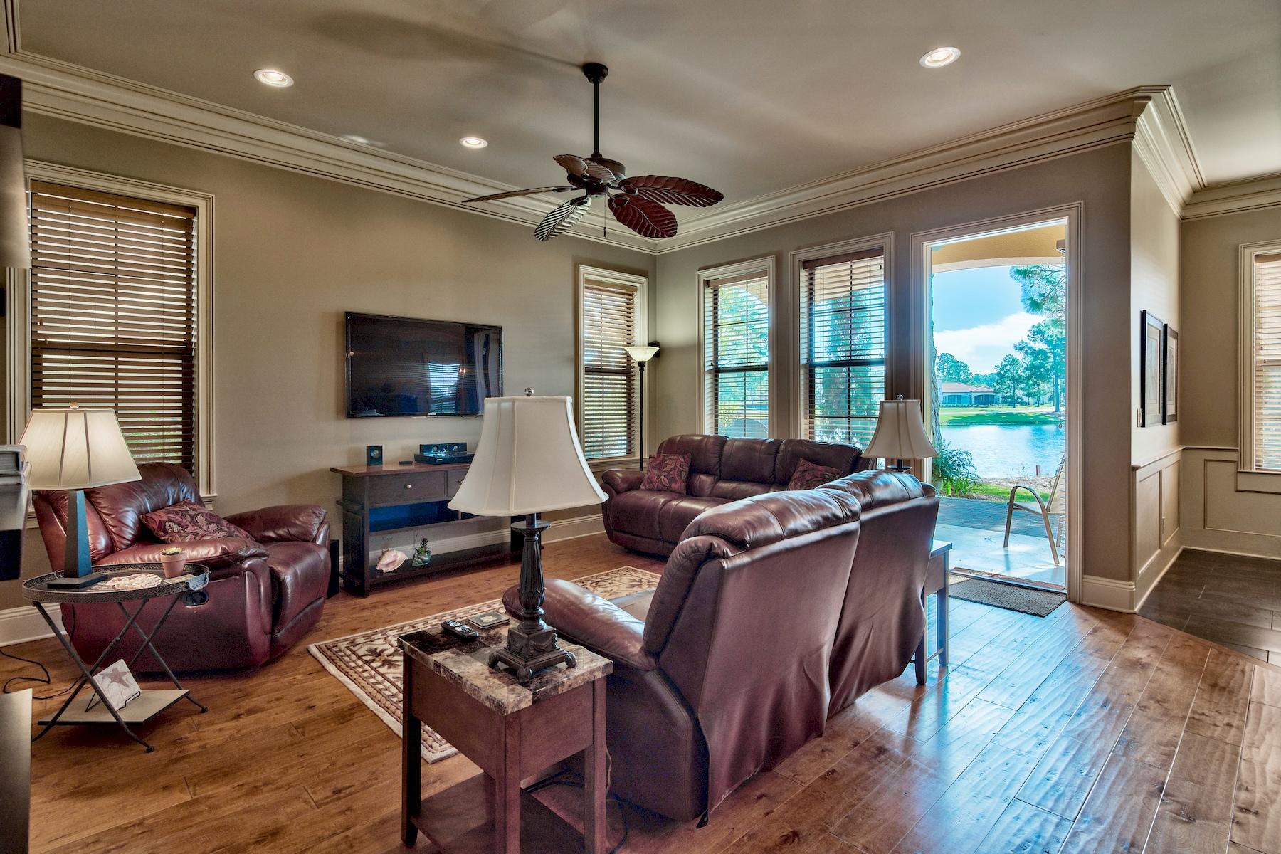 VILLA LAGO - Residential