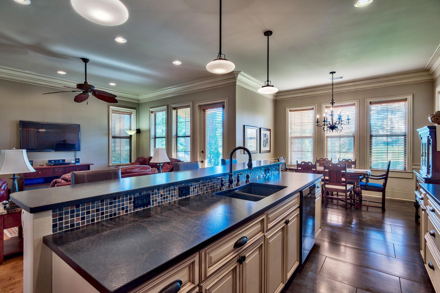 VILLA LAGO - Residential