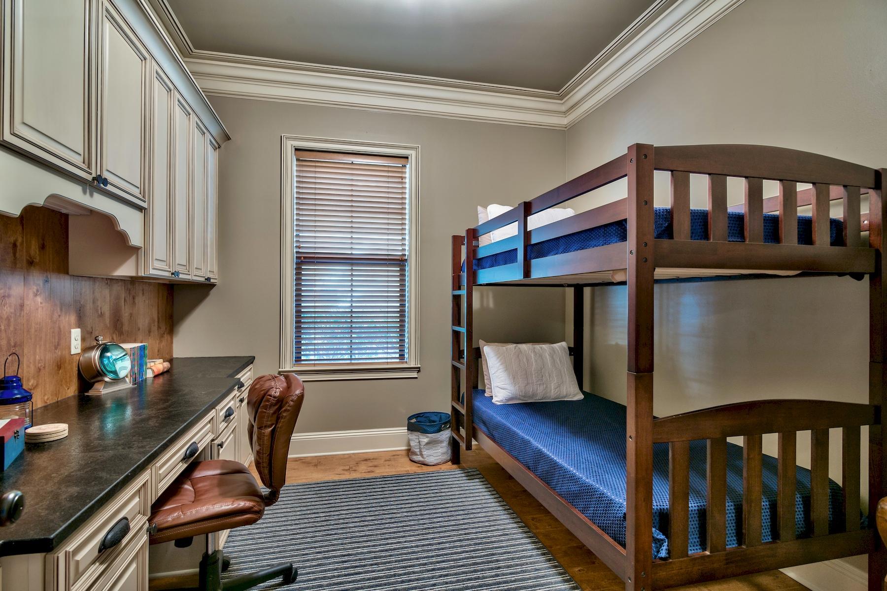 VILLA LAGO - Residential