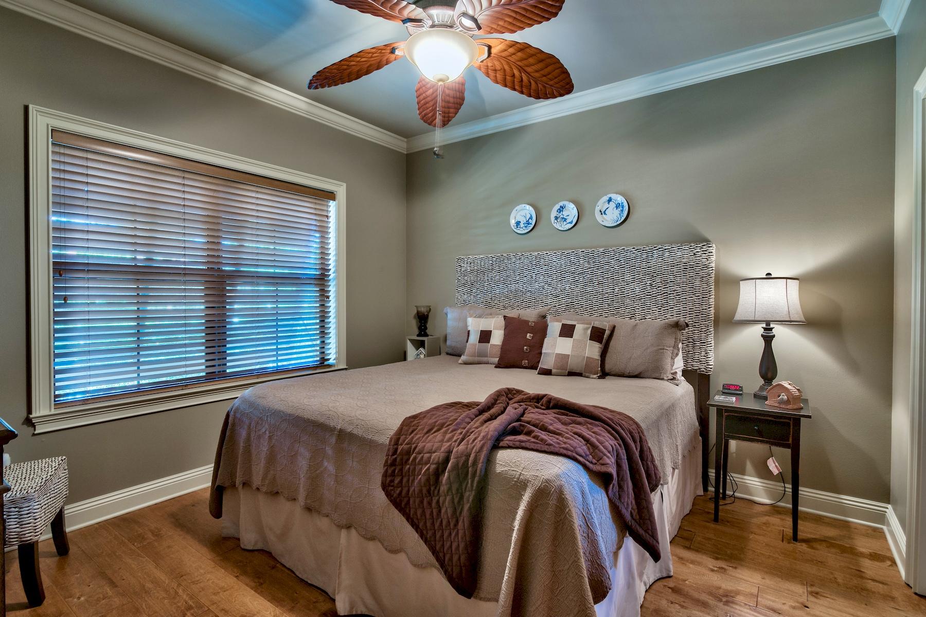 VILLA LAGO - Residential