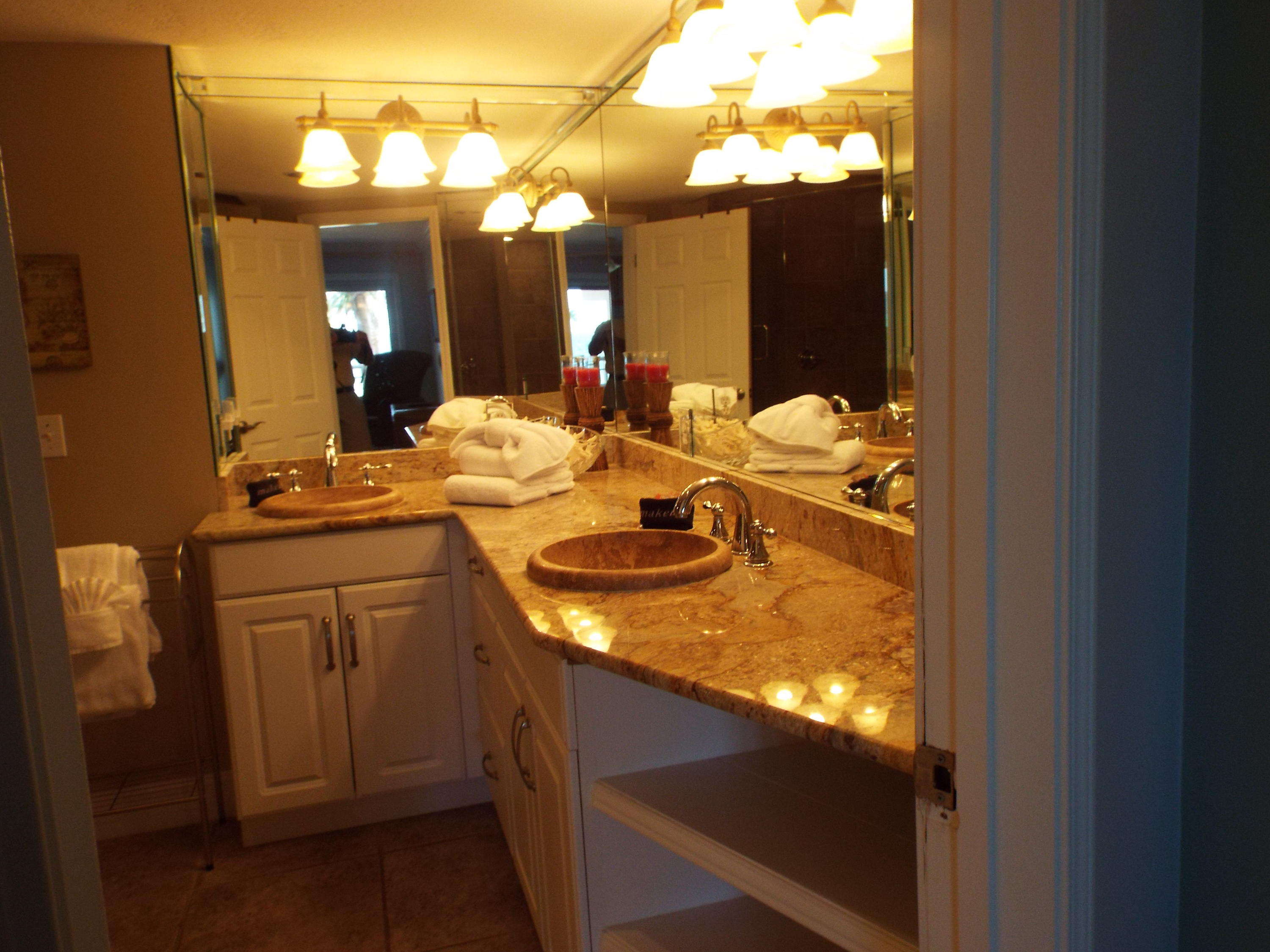 DESTIN TOWERS CONDO - Residential