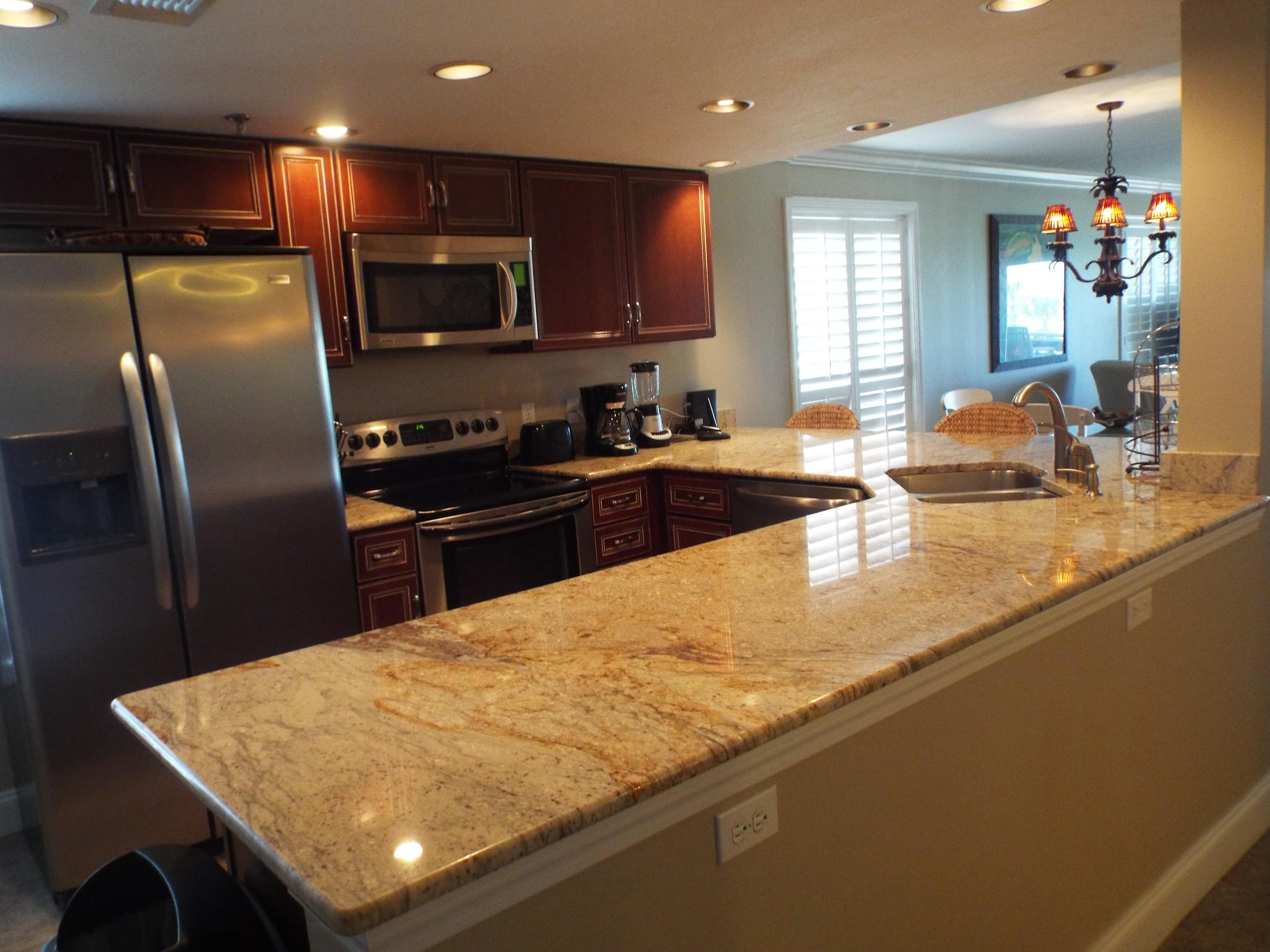DESTIN TOWERS CONDO - Residential