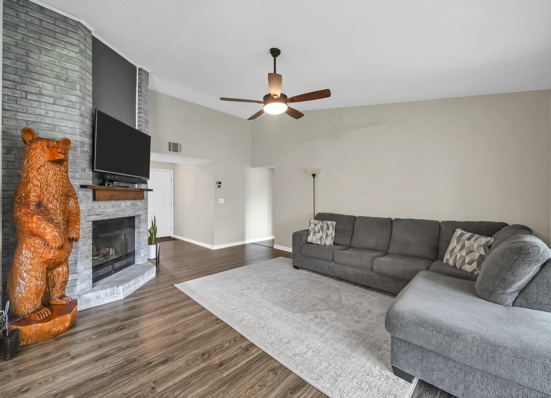 CEDAR RIDGE PH 4 - Residential Lease