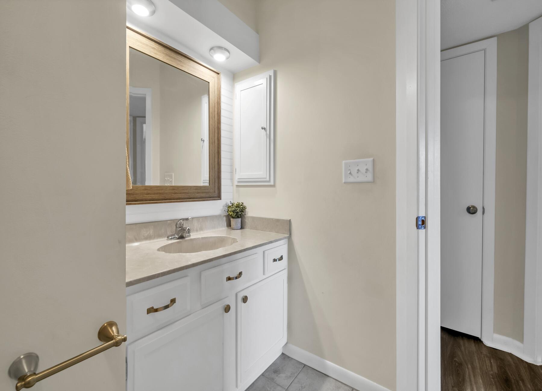 CEDAR RIDGE PH 4 - Residential Lease
