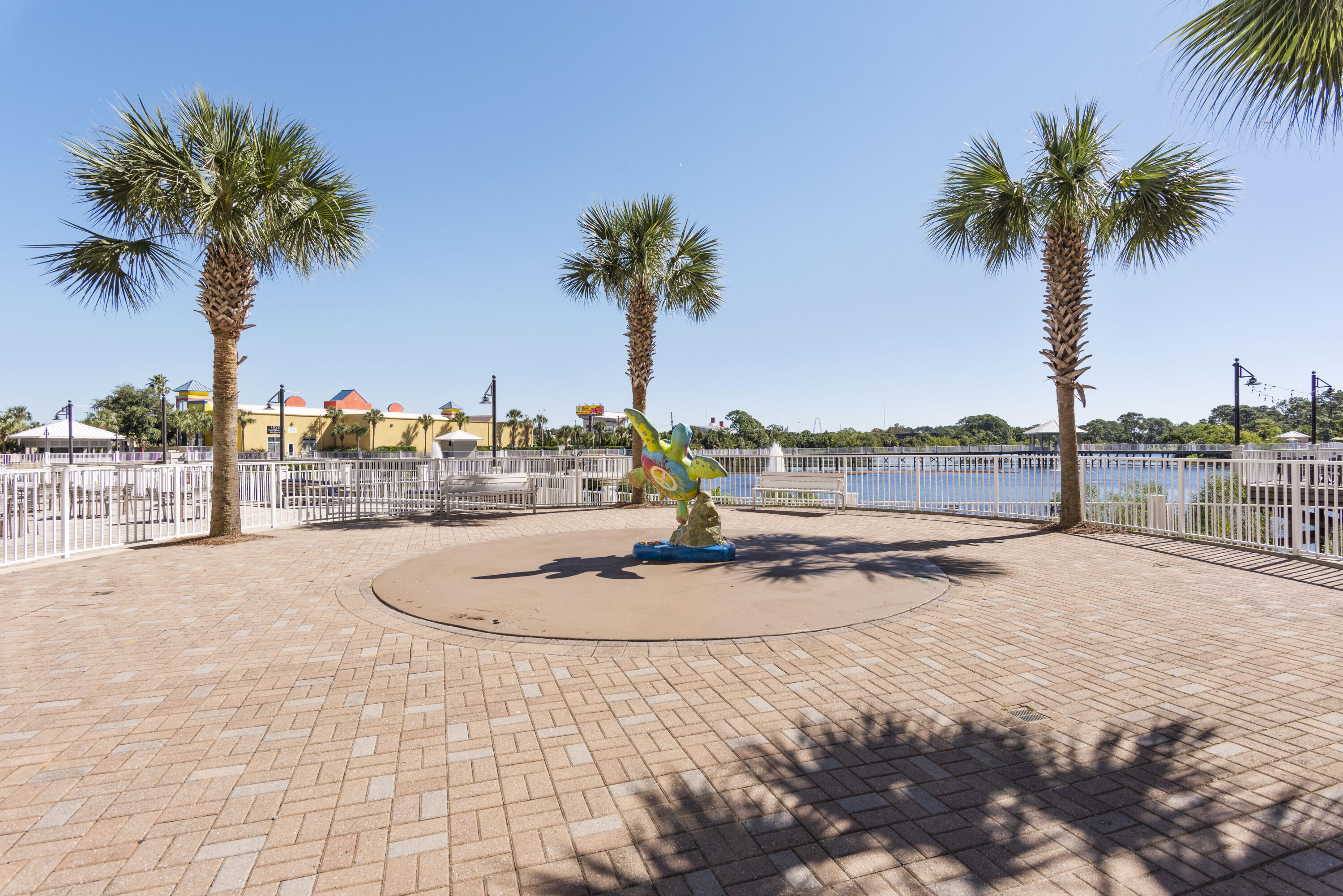 Laketown Wharf - Residential