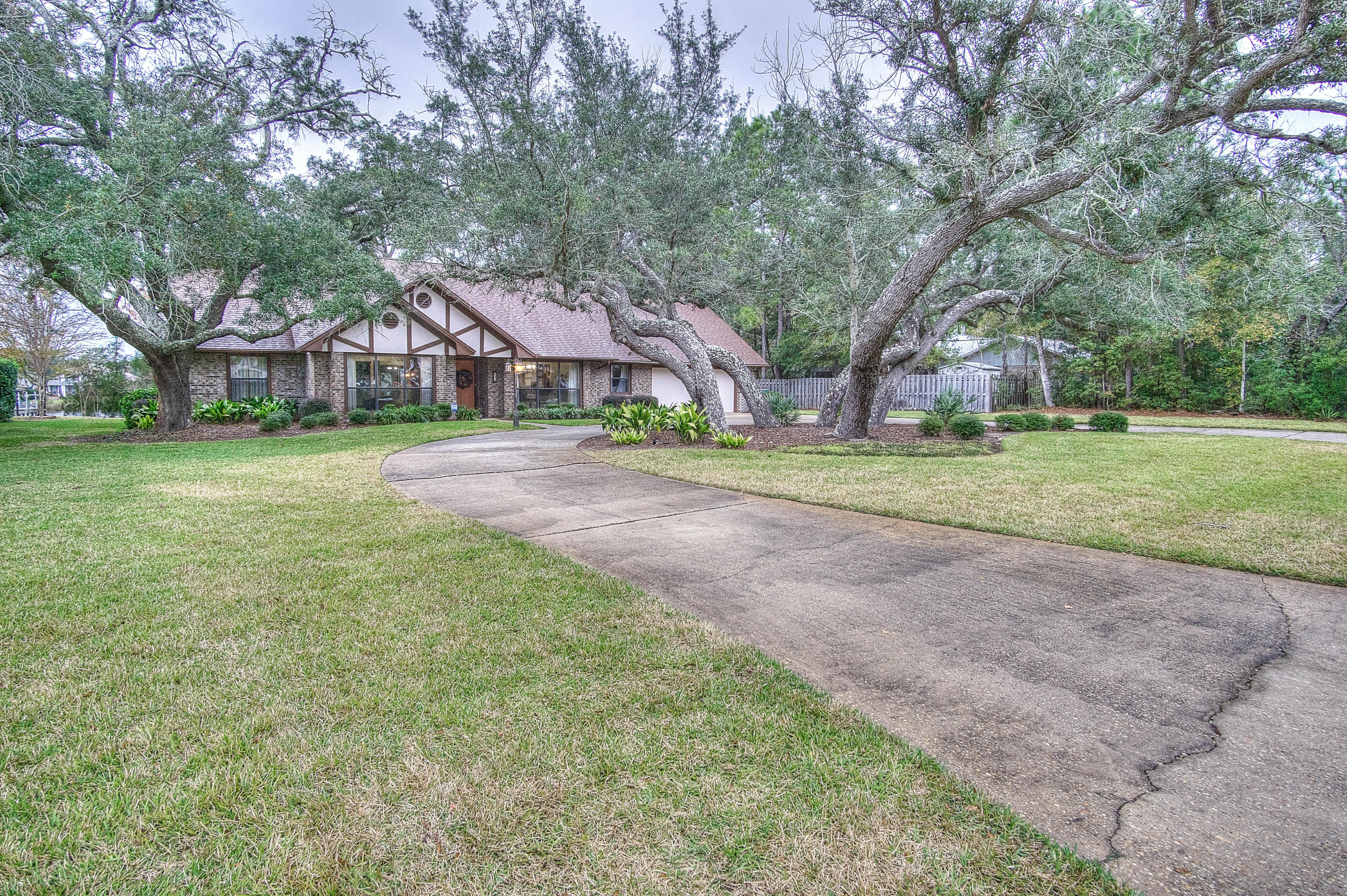 RAINTREE ESTATES - Residential