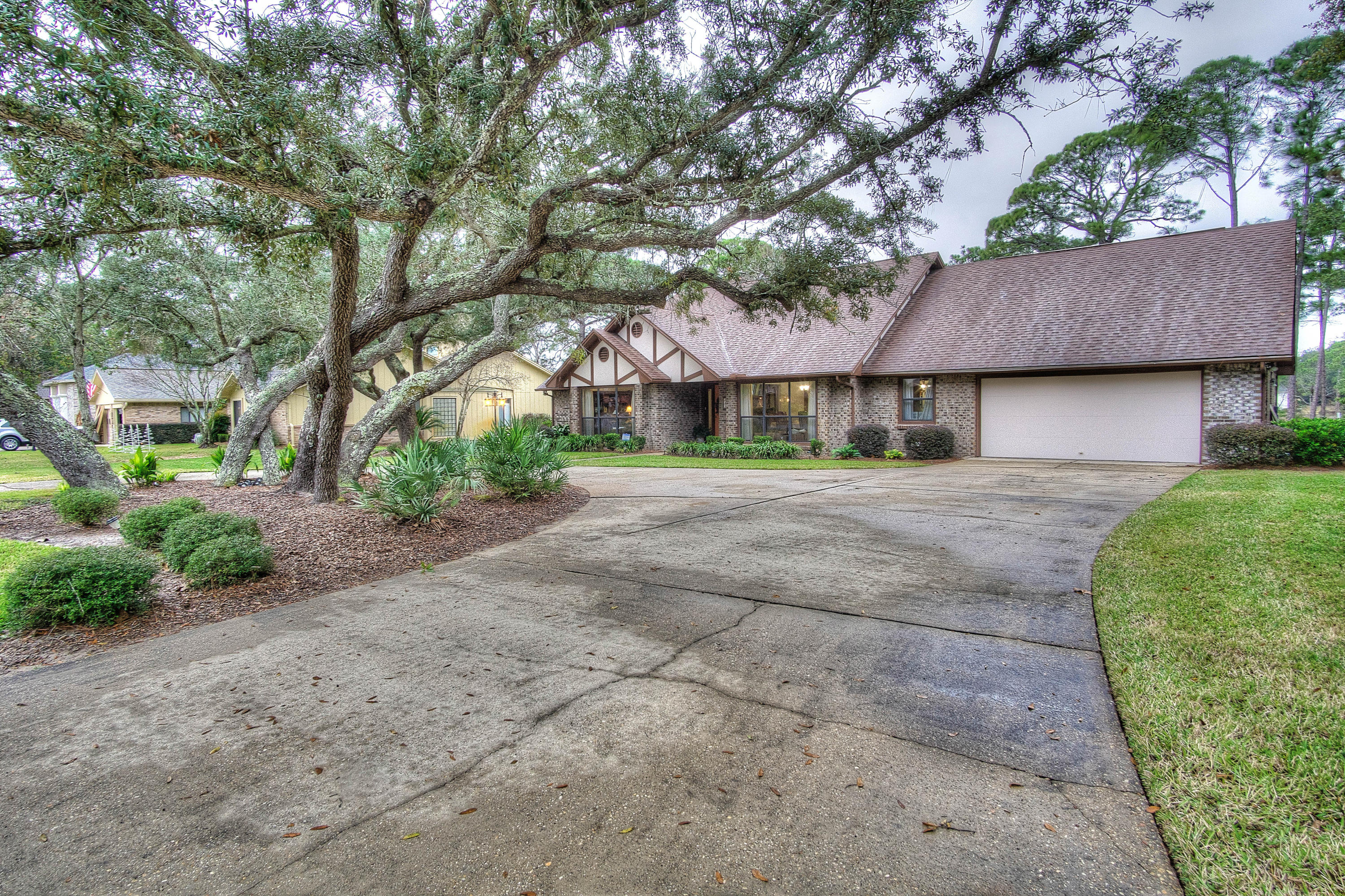 RAINTREE ESTATES - Residential