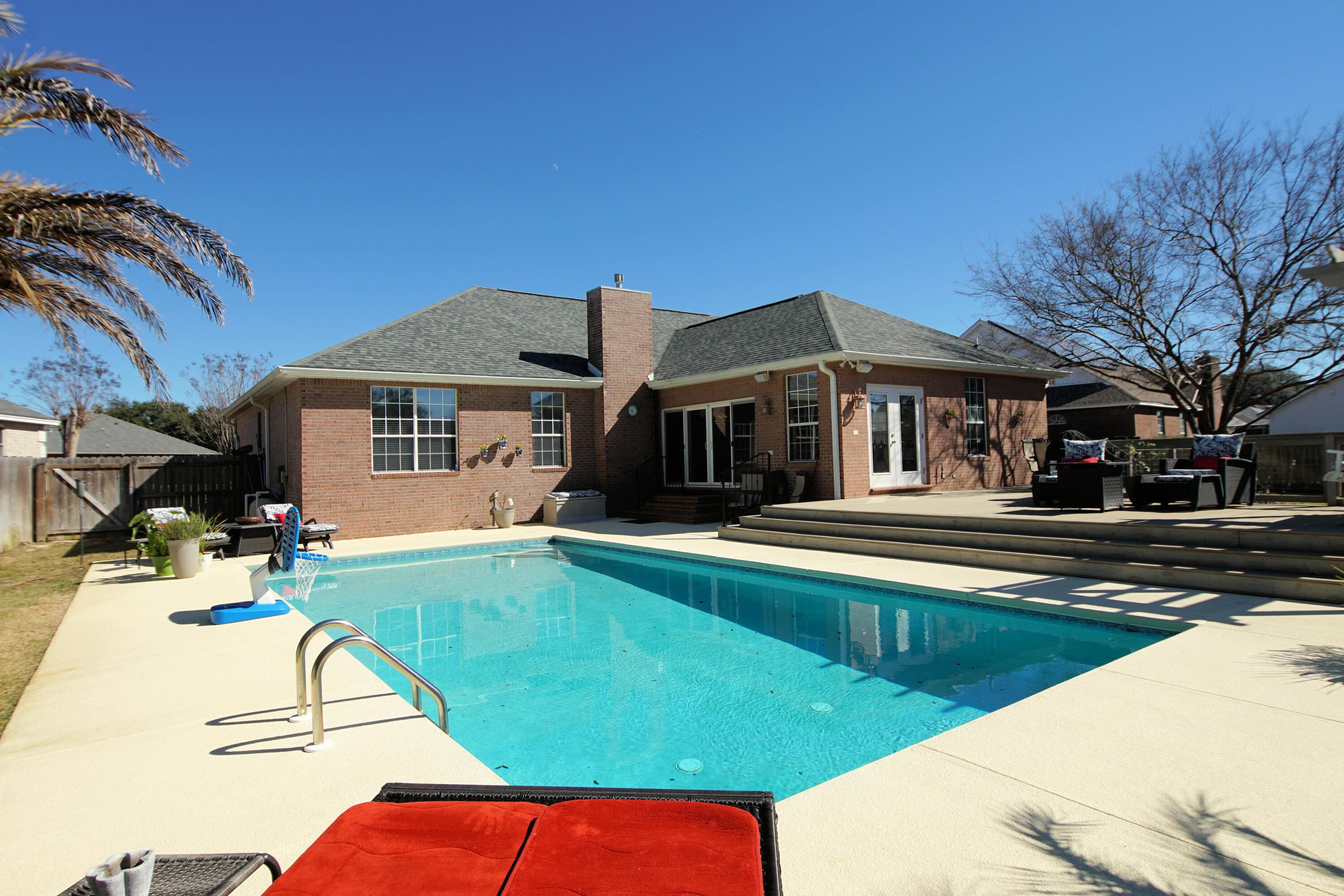 BRISTOL VILLAGE RAINTREE ESTATES - Residential