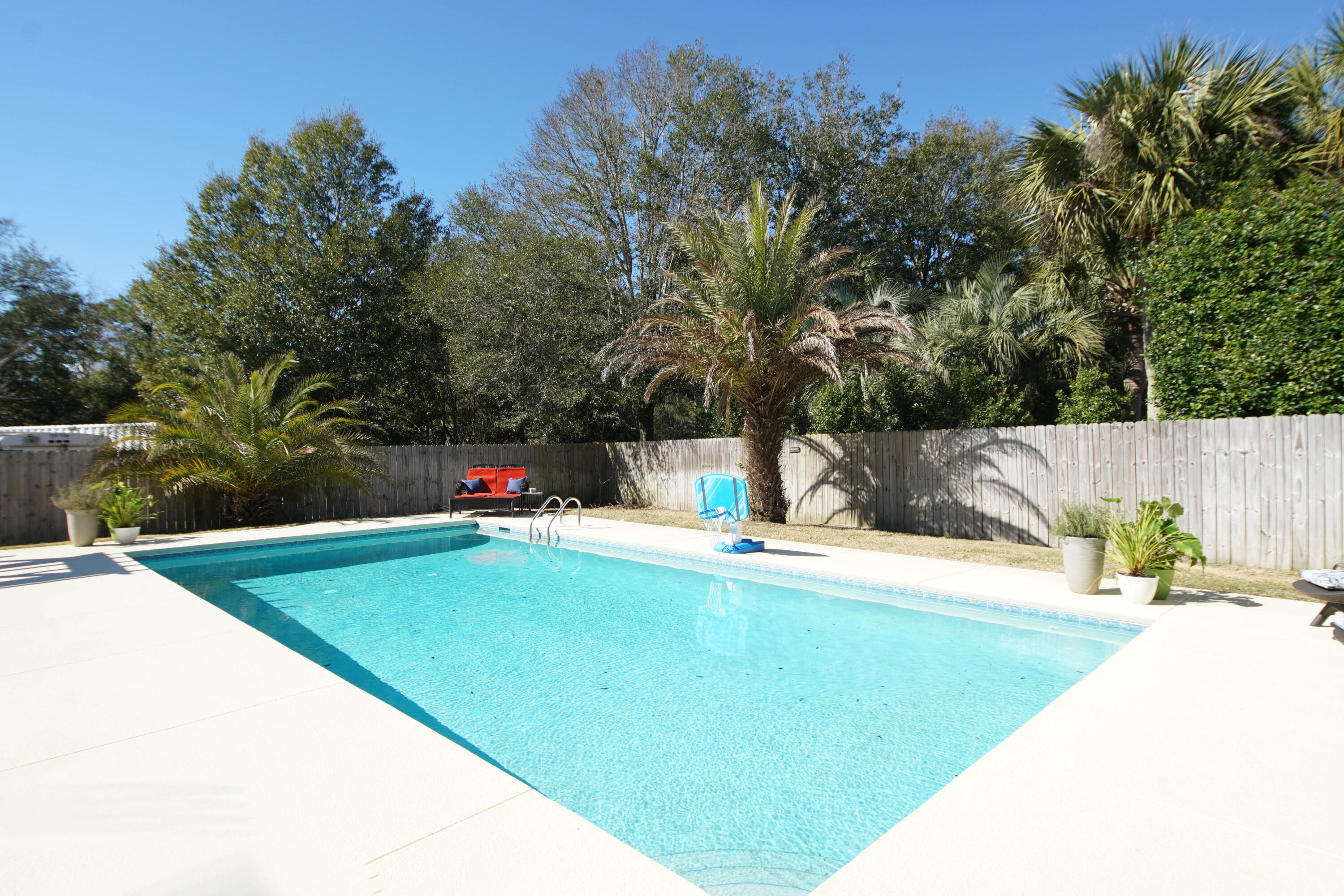 BRISTOL VILLAGE RAINTREE ESTATES - Residential