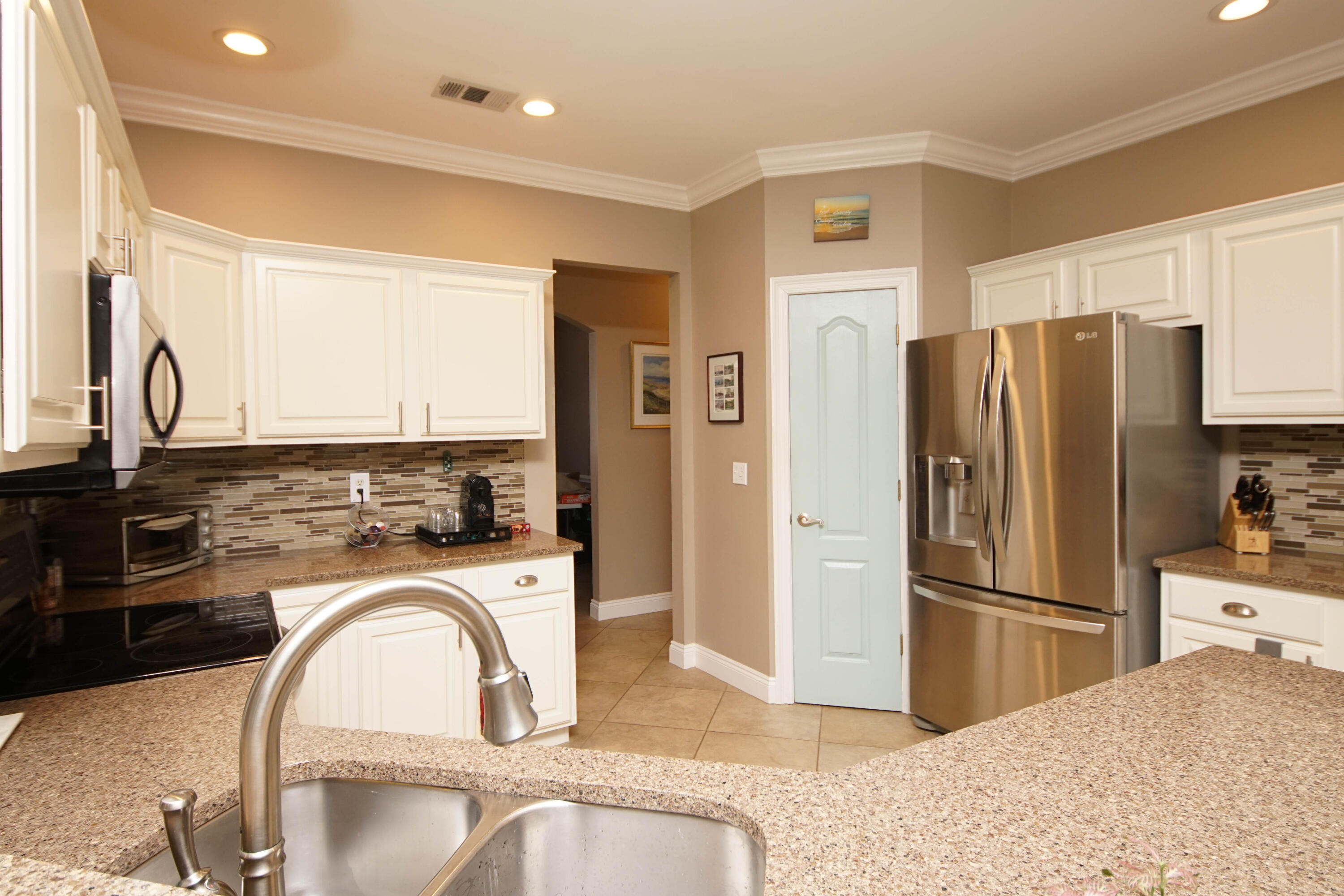 BRISTOL VILLAGE RAINTREE ESTATES - Residential