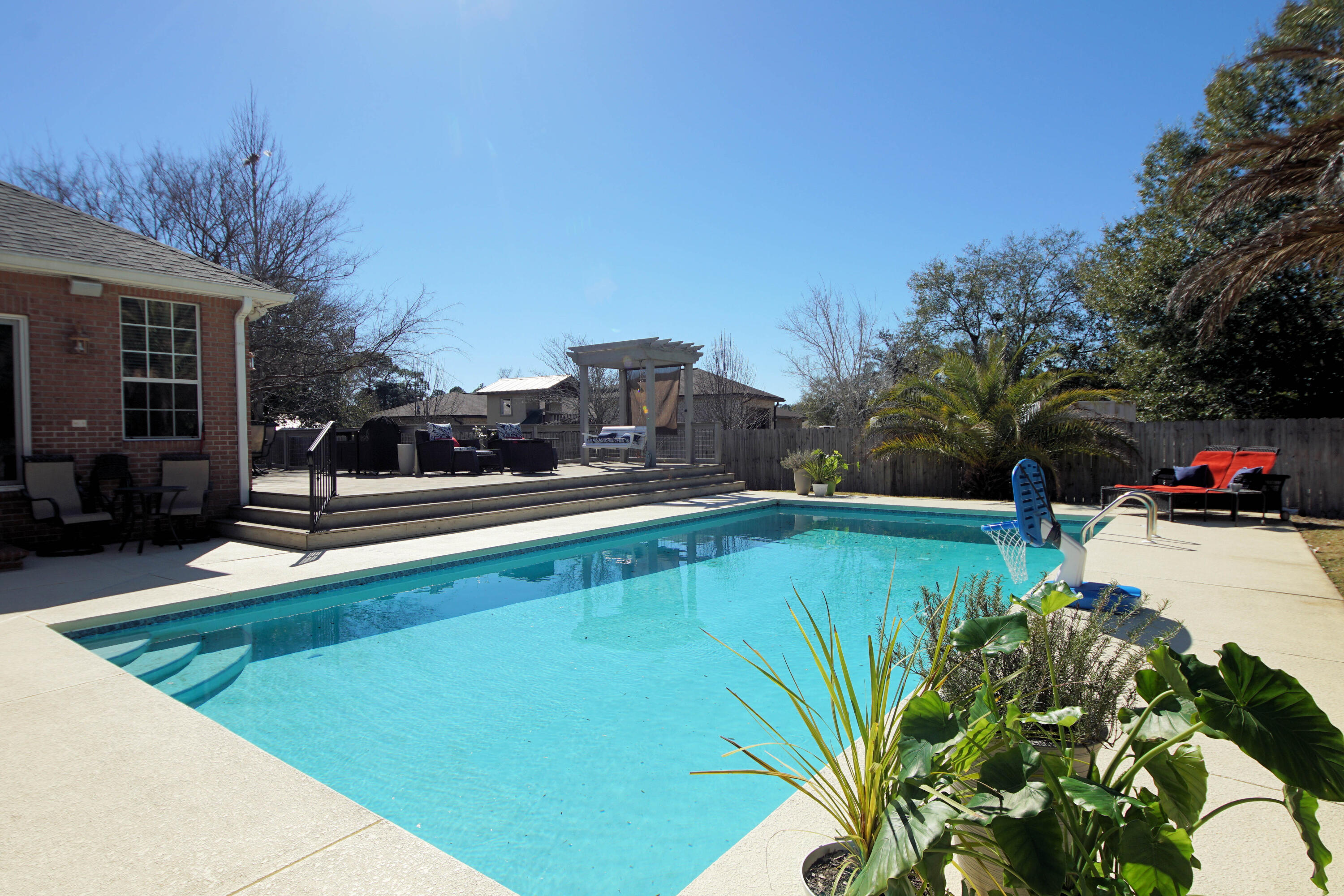 BRISTOL VILLAGE RAINTREE ESTATES - Residential