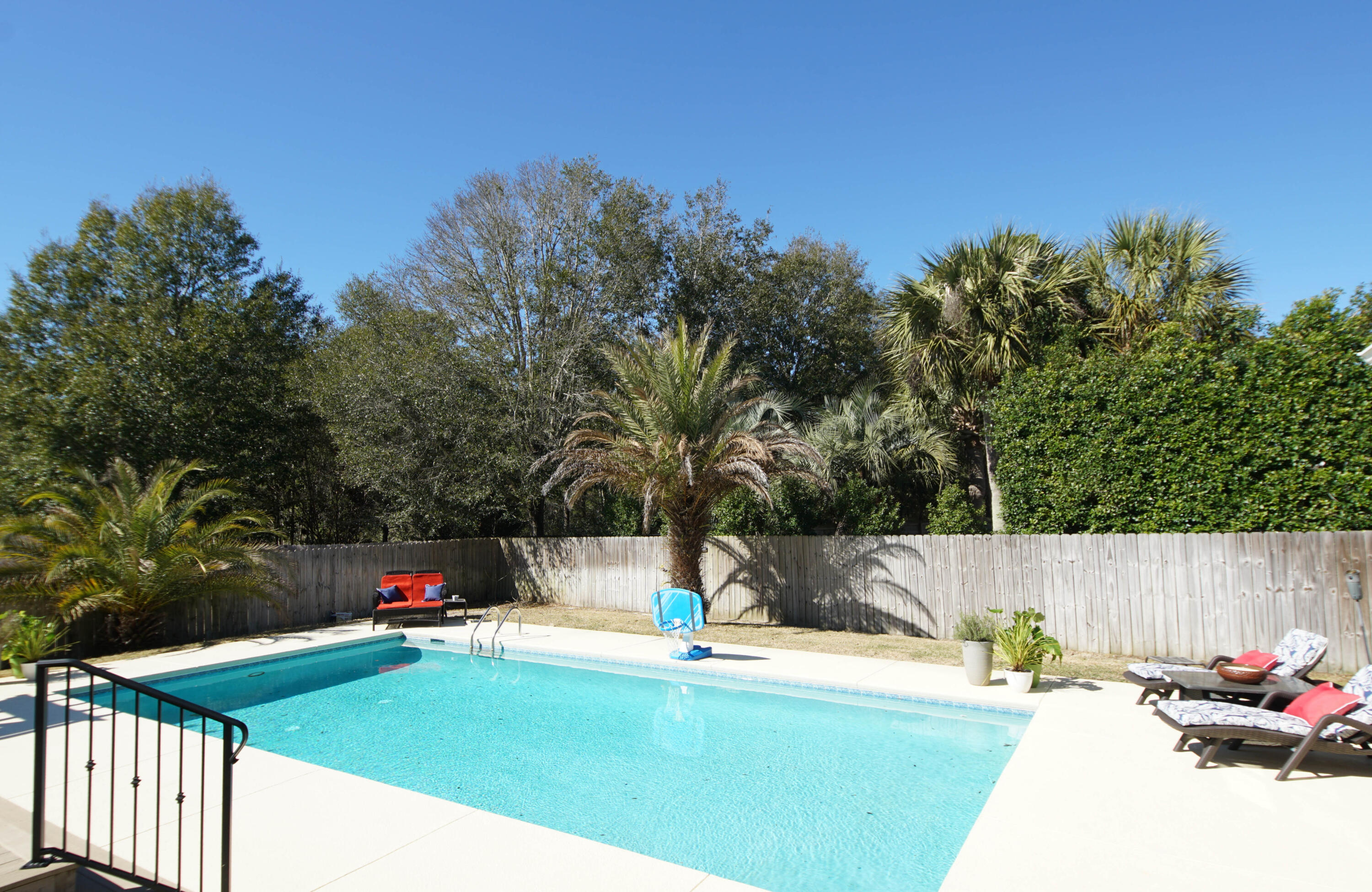 BRISTOL VILLAGE RAINTREE ESTATES - Residential