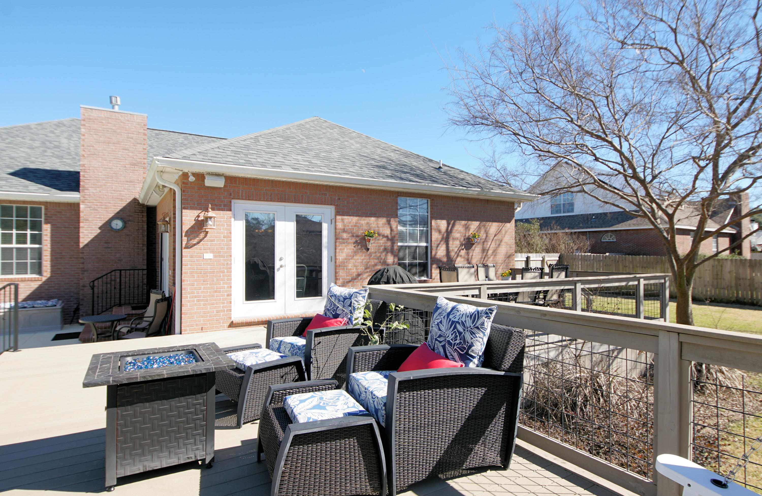 BRISTOL VILLAGE RAINTREE ESTATES - Residential