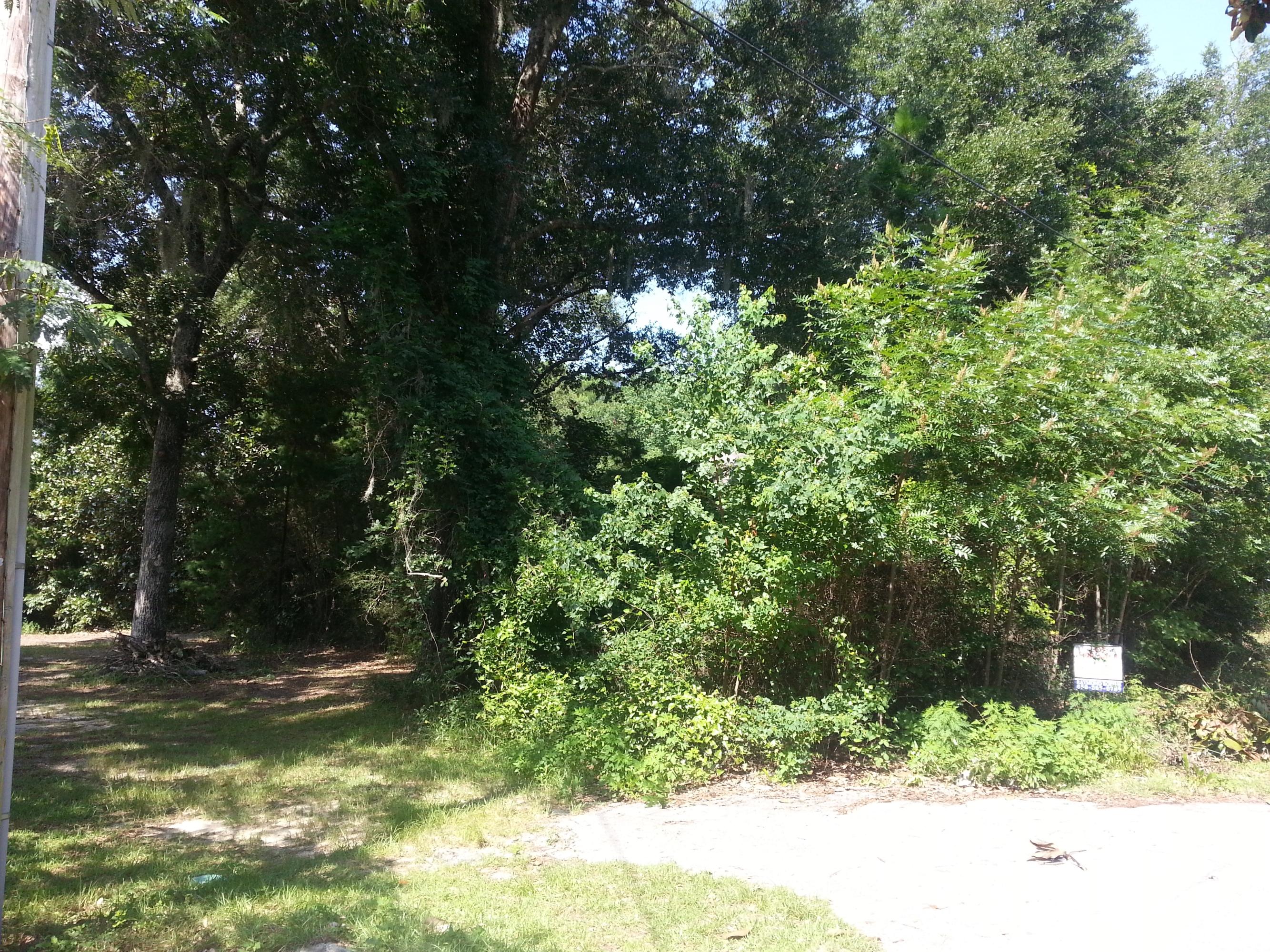BEST PRICED WATERFRONT LOT IN THE S/D. There is a very heavy demand for vacant lots in Daugettes and the prices have seen a steady rise. This is a very reasonable price for a waterfront lot. Canals are maintained by Walton County, Daugettes Canal MSBU. Daugettes S/D is a neighborhood of full time residents, and is convenient to everthing that South Walton has to offer.